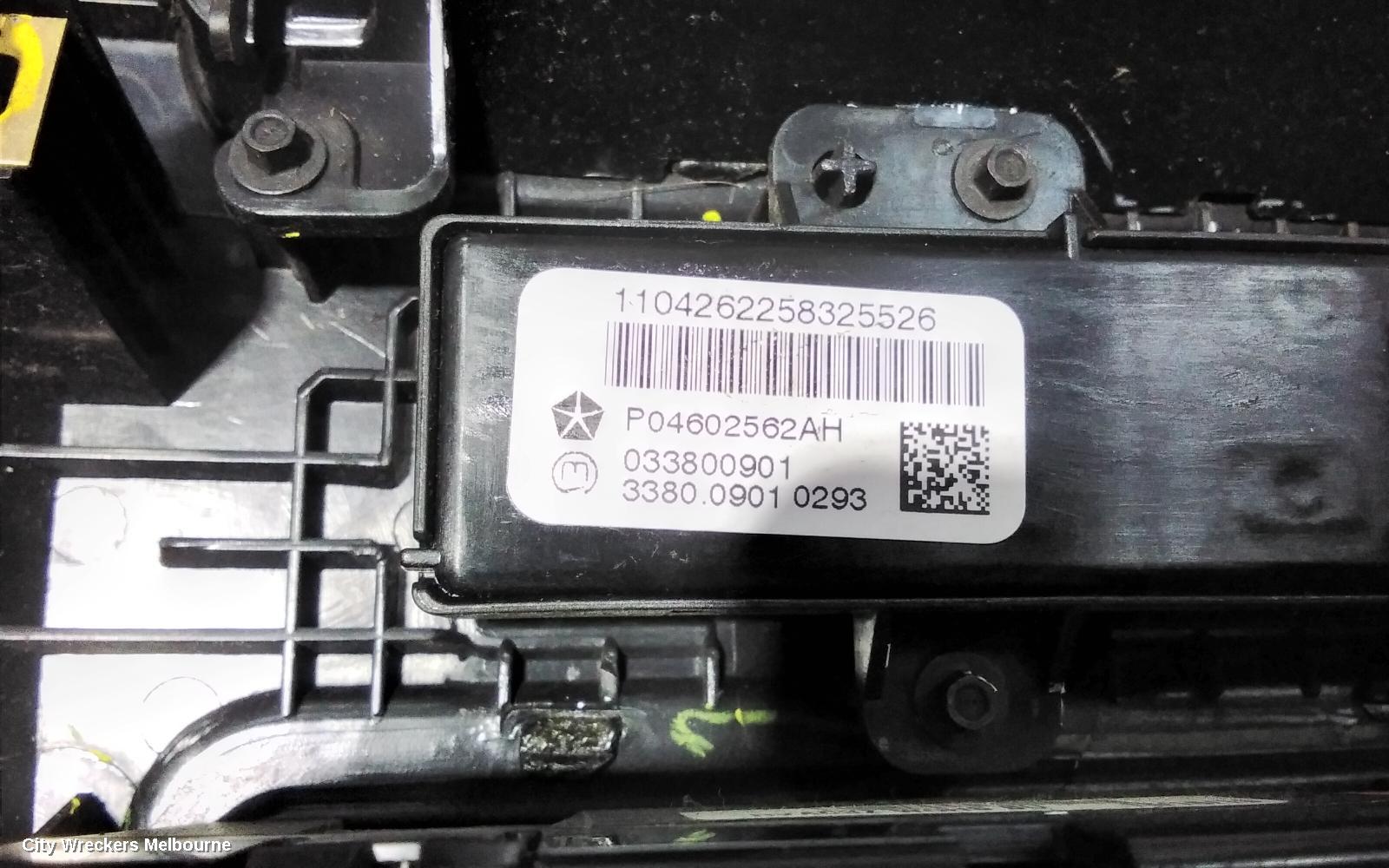 TOYOTA PRIUS, ZVW40R, PRIUS V, 05/2012 - 11/2022, CENTER AIRVENT: 100003