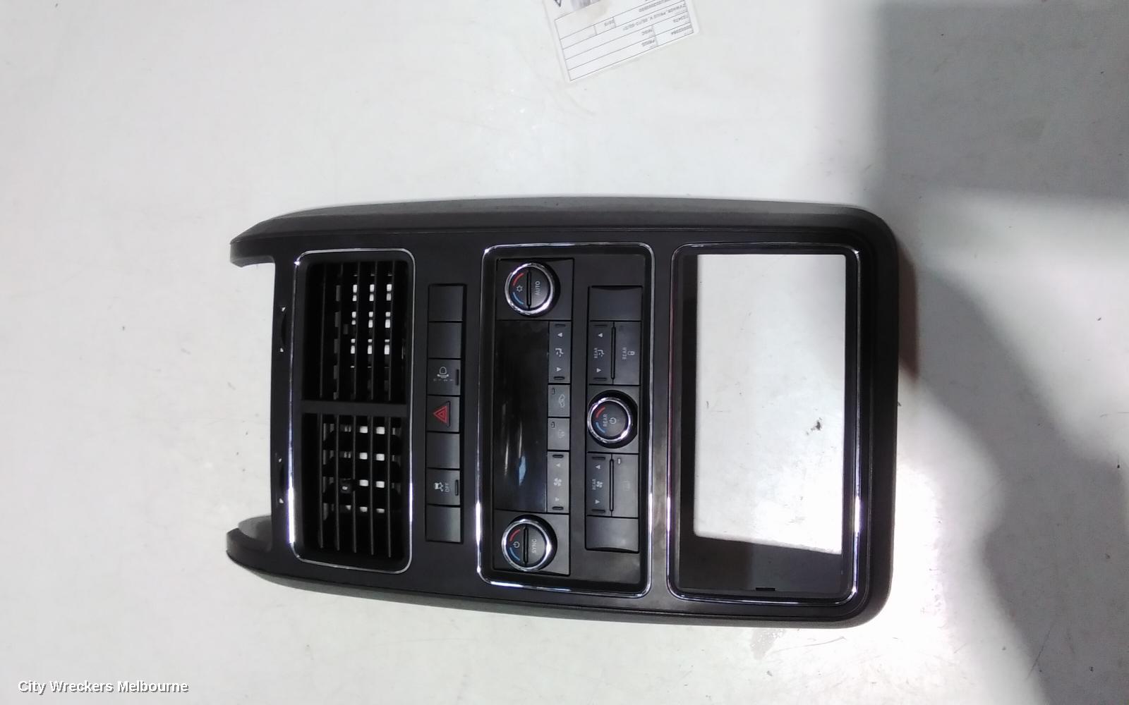TOYOTA PRIUS, ZVW40R, PRIUS V, 05/2012 - 11/2022, CENTER AIRVENT: 100003