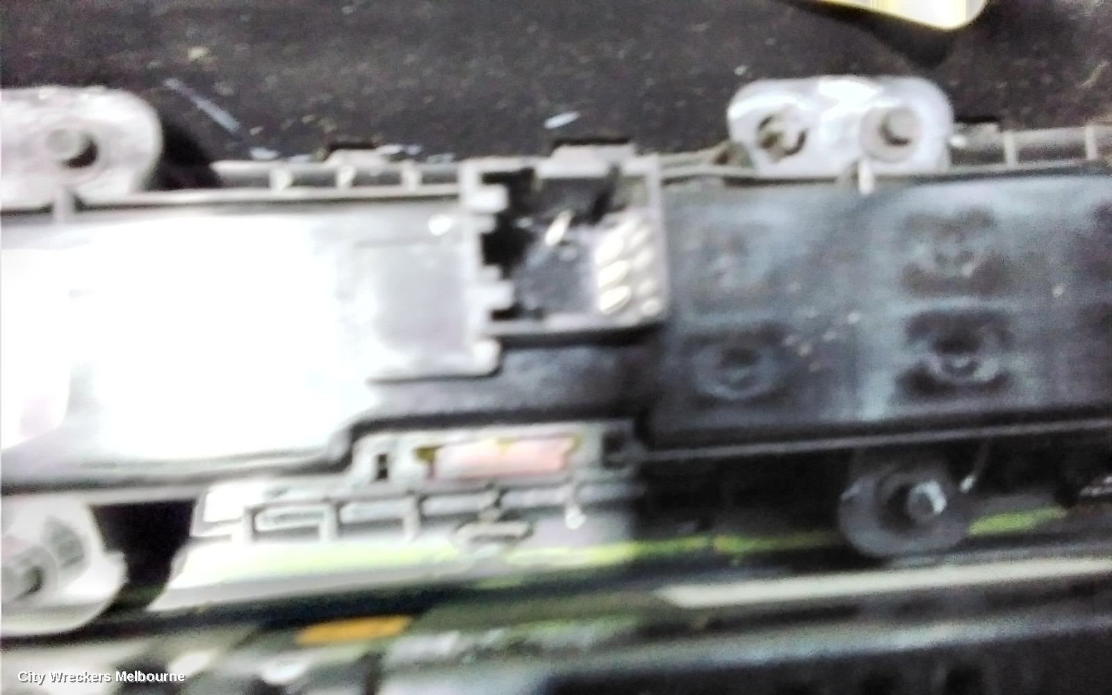 TOYOTA PRIUS, ZVW40R, PRIUS V, 05/2012 - 11/2022, CENTER AIRVENT: 100003
