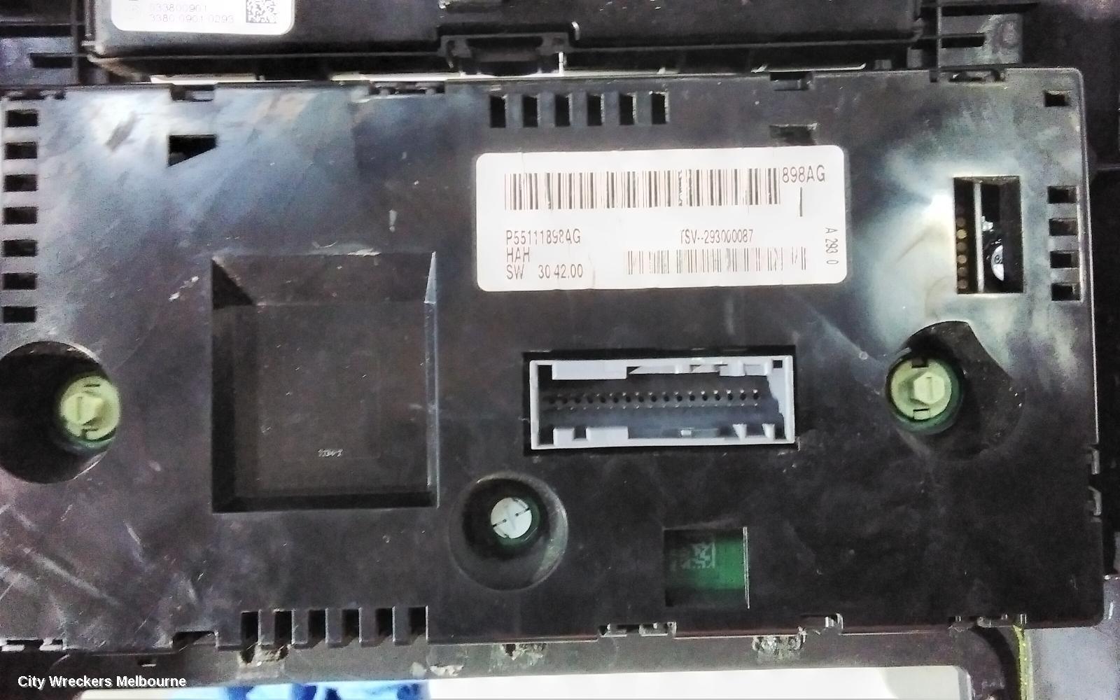 TOYOTA PRIUS, ZVW40R, PRIUS V, 05/2012 - 11/2022, CENTER AIRVENT: 100003