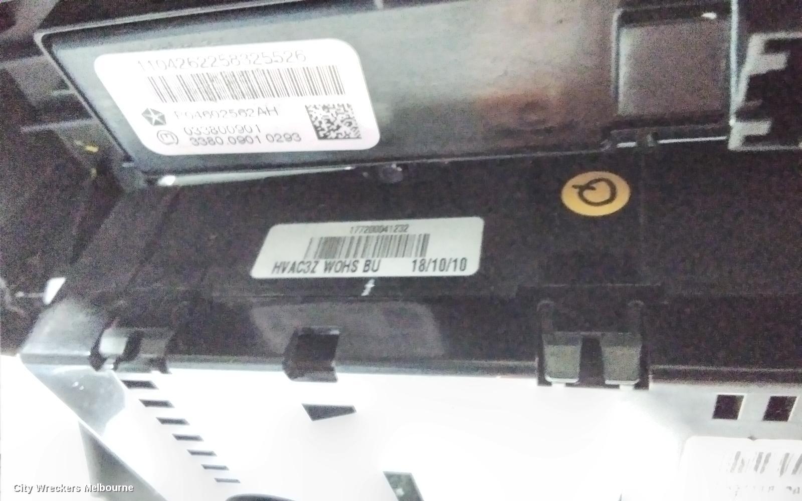 TOYOTA PRIUS, ZVW40R, PRIUS V, 05/2012 - 11/2022, CENTER AIRVENT: 100003