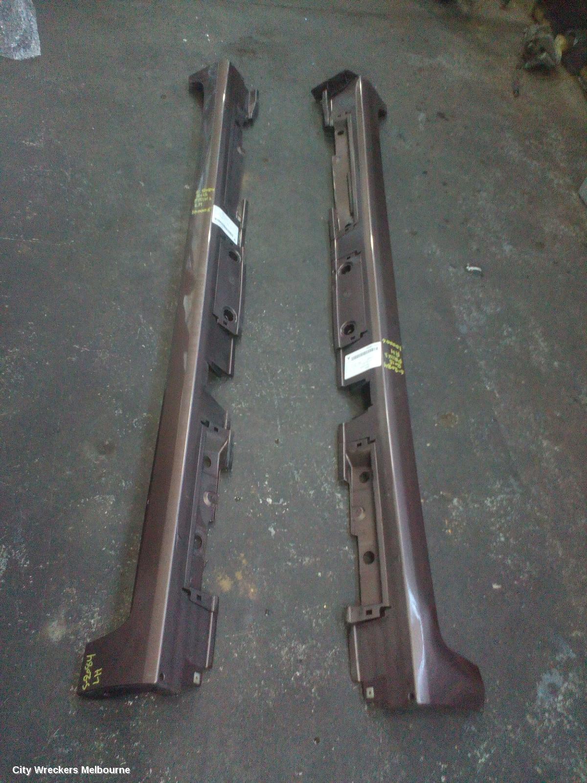 TOYOTA PRIUS SIDE STEP/SKIRT, ZVW40R, PRIUS V, 05/2012 - 11/2022