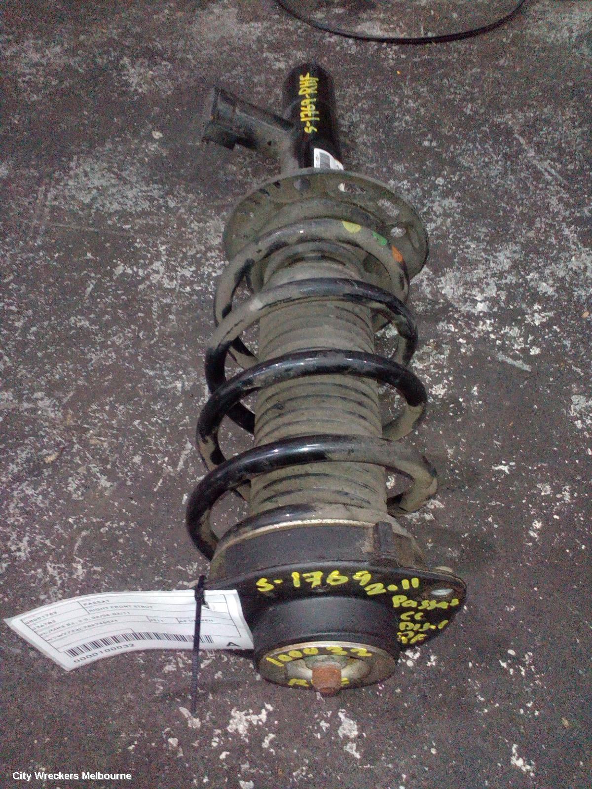 VOLKSWAGEN PASSAT RIGHT FRONT STRUT, 3C/MK6 B6, 2.0, 03/2006 - 03/2011