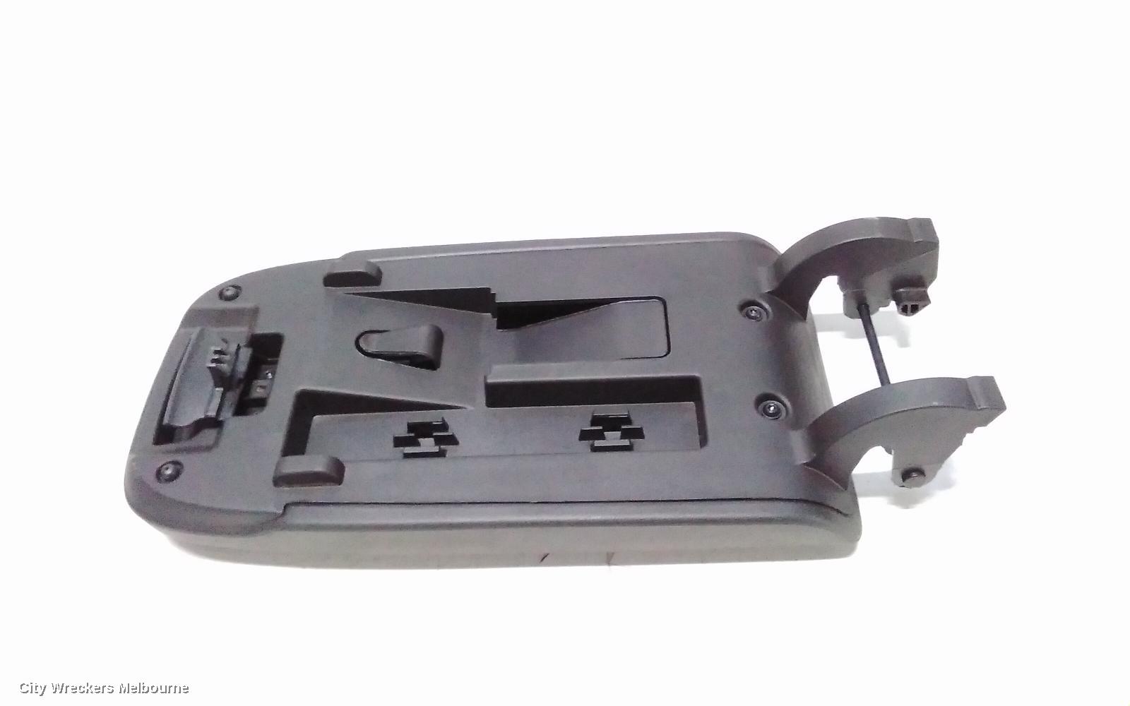 HOLDEN EQUINOX CONSOLE, CONSOLE LID ONLY, LEATHER, BLACK, EQ, 09/2017 - 12/2020