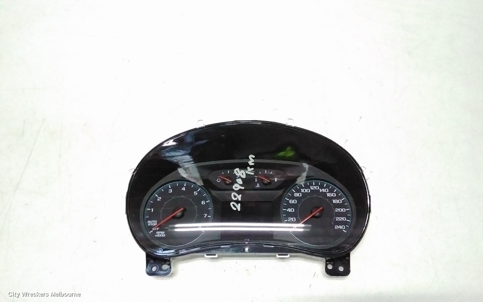HOLDEN EQUINOX INSTRUMENT CLUSTER, PETROL TYPE, EQ, 09/2017 - 12/2020