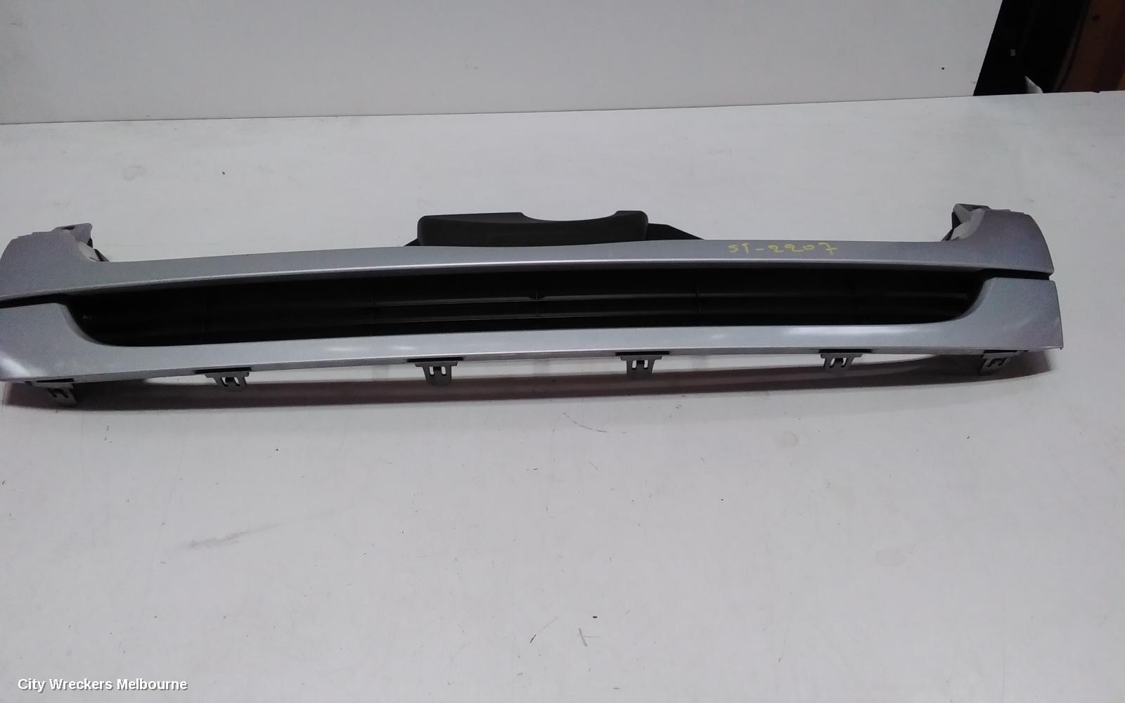 TOYOTA HIACE GRILLE, RADIATOR GRILLE, TRH/KDH, LWB/SWB TYPE, 10/2007 - 08/2010