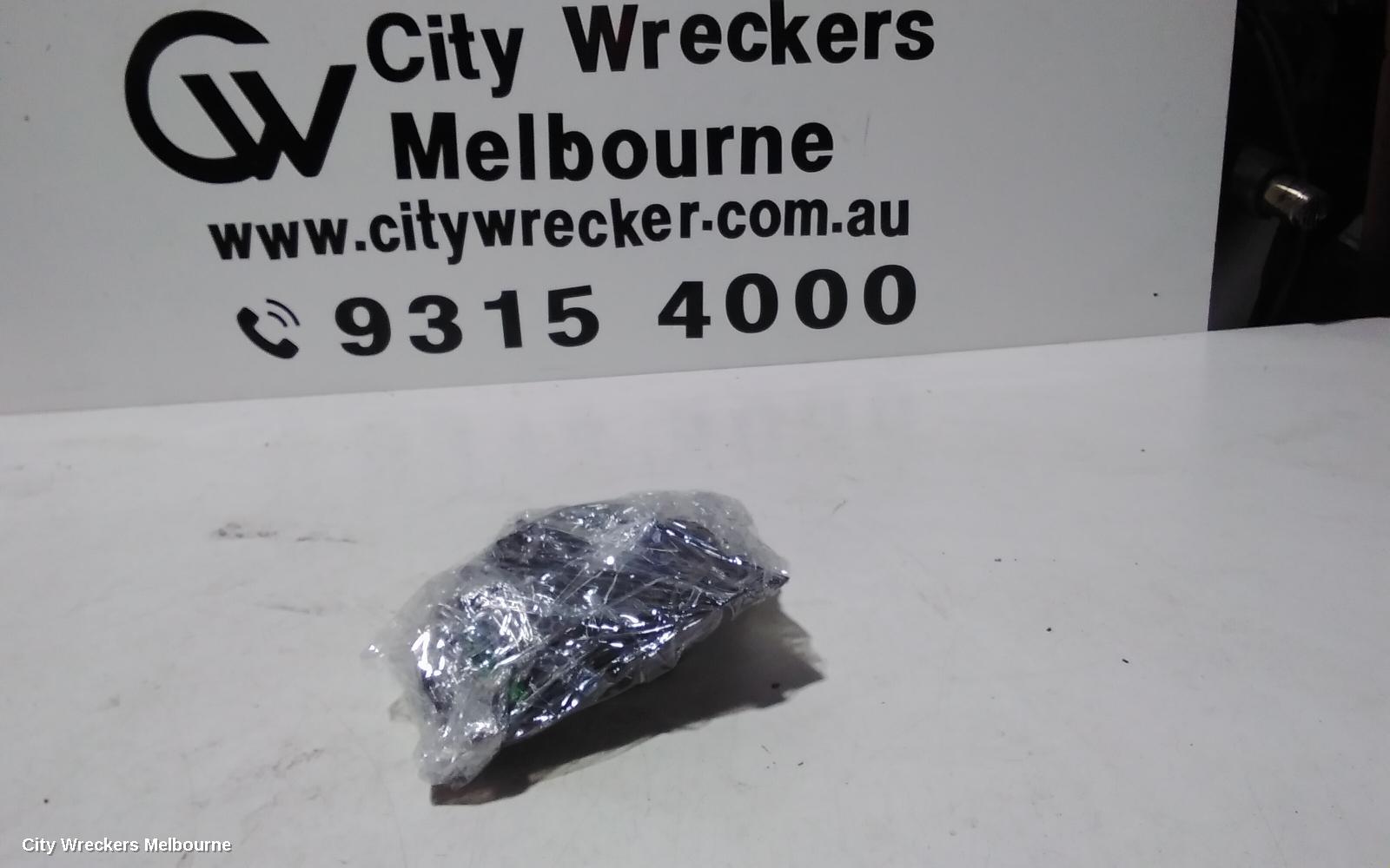 VOLKSWAGEN TRANSPORTER GEAR STICK/SHIFTER, GEAR KNOB ONLY, AUTO T/M, T6, 07/2015 ONWARDS