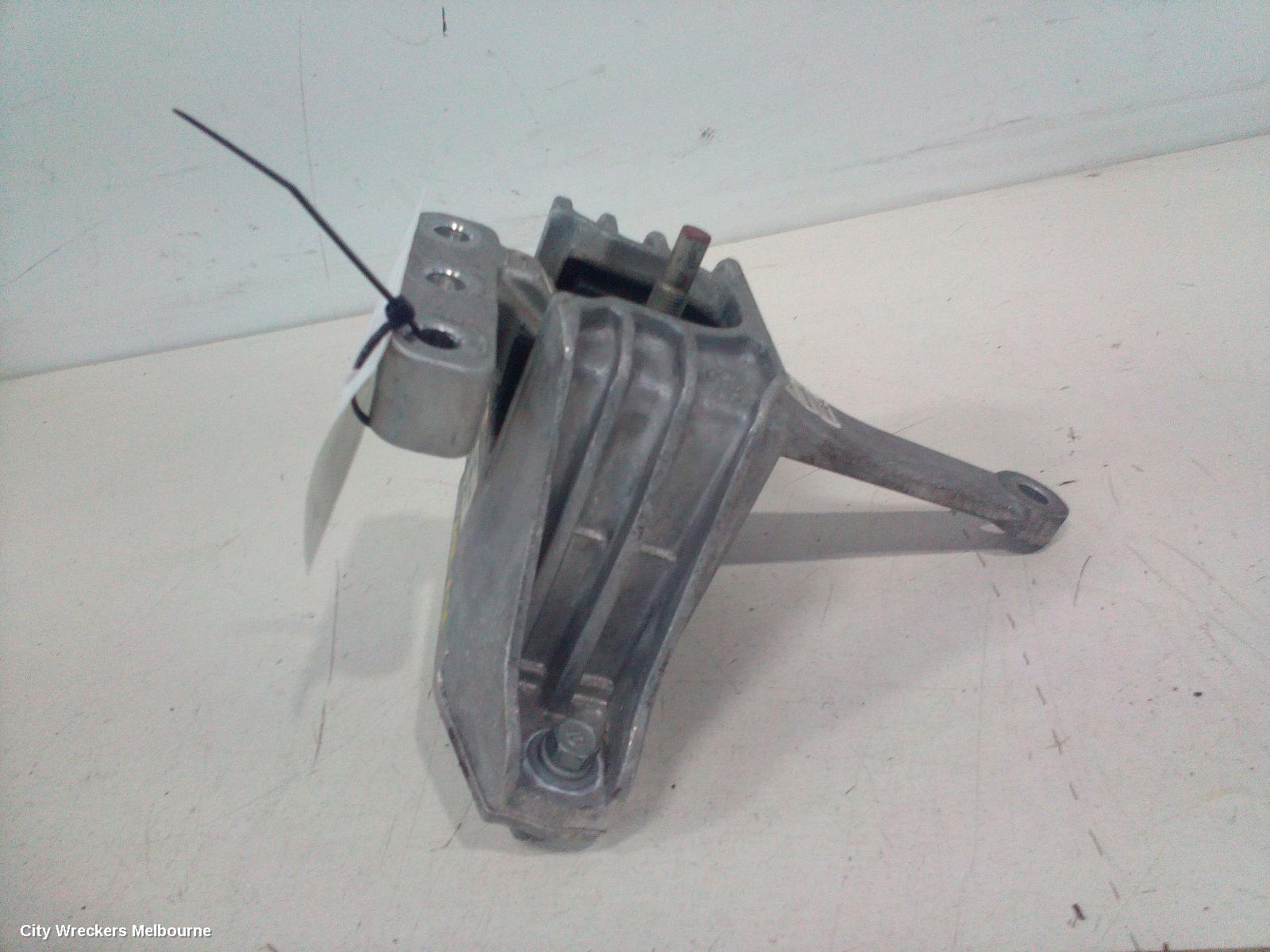 HYUNDAI I30 MOUNT, PD, HATCH, 03/2017 ONWARDS