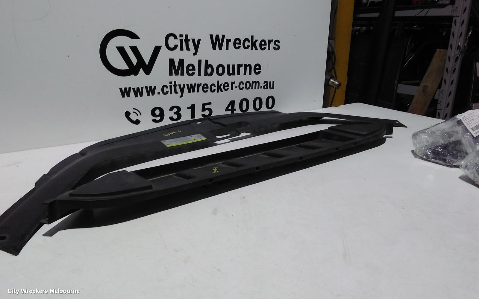AUDI Q7, 4L, 09/2006 - 08/2015, TOP RADIATOR PLASTIC TRIM: 100419