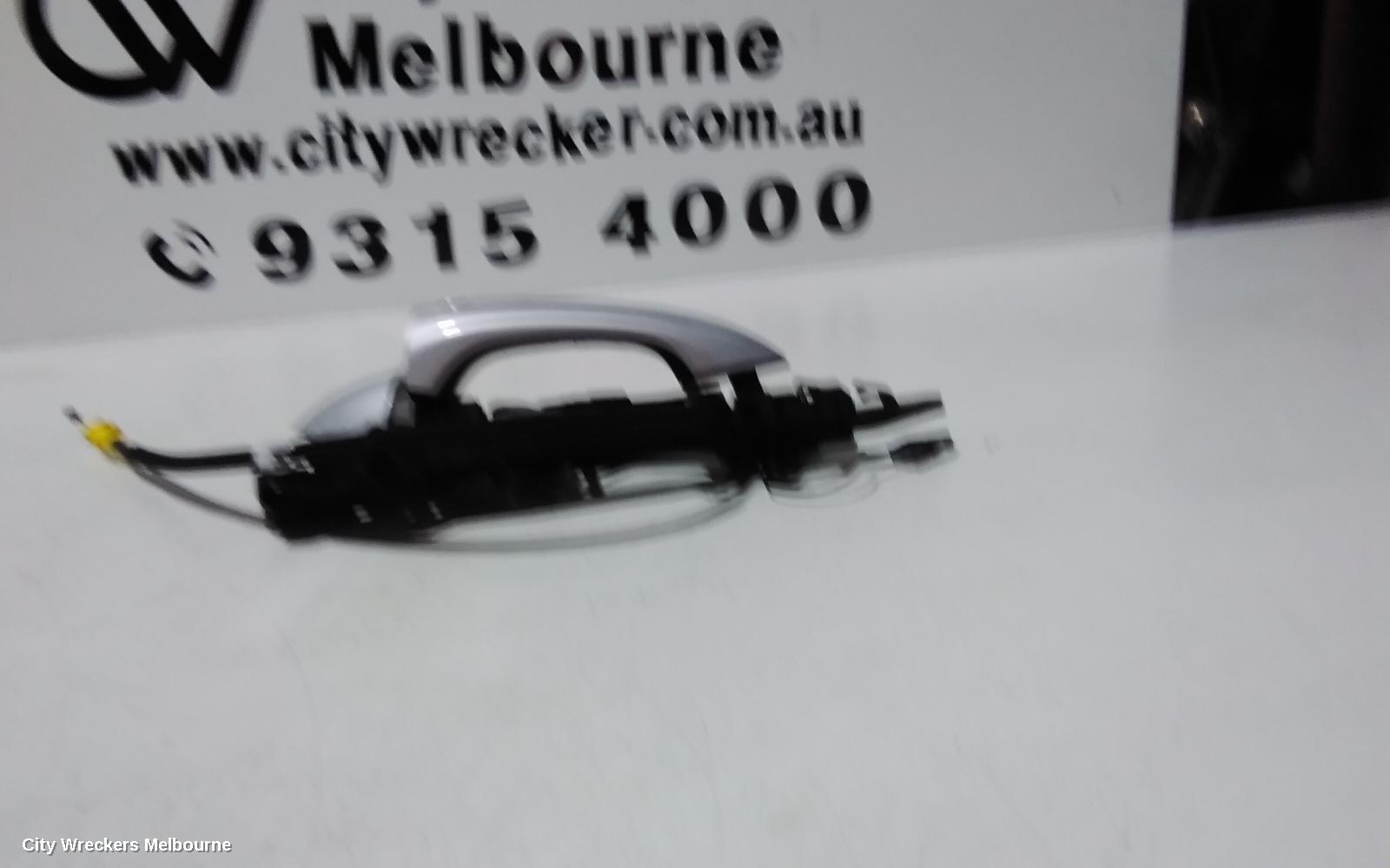 HOLDEN ASTRA DOOR HANDLE, OUTER, RH REAR, BK, 5DR HATCH, W/ KEYLESS ENTRY TYPE, 09/2016 ONWARDS
