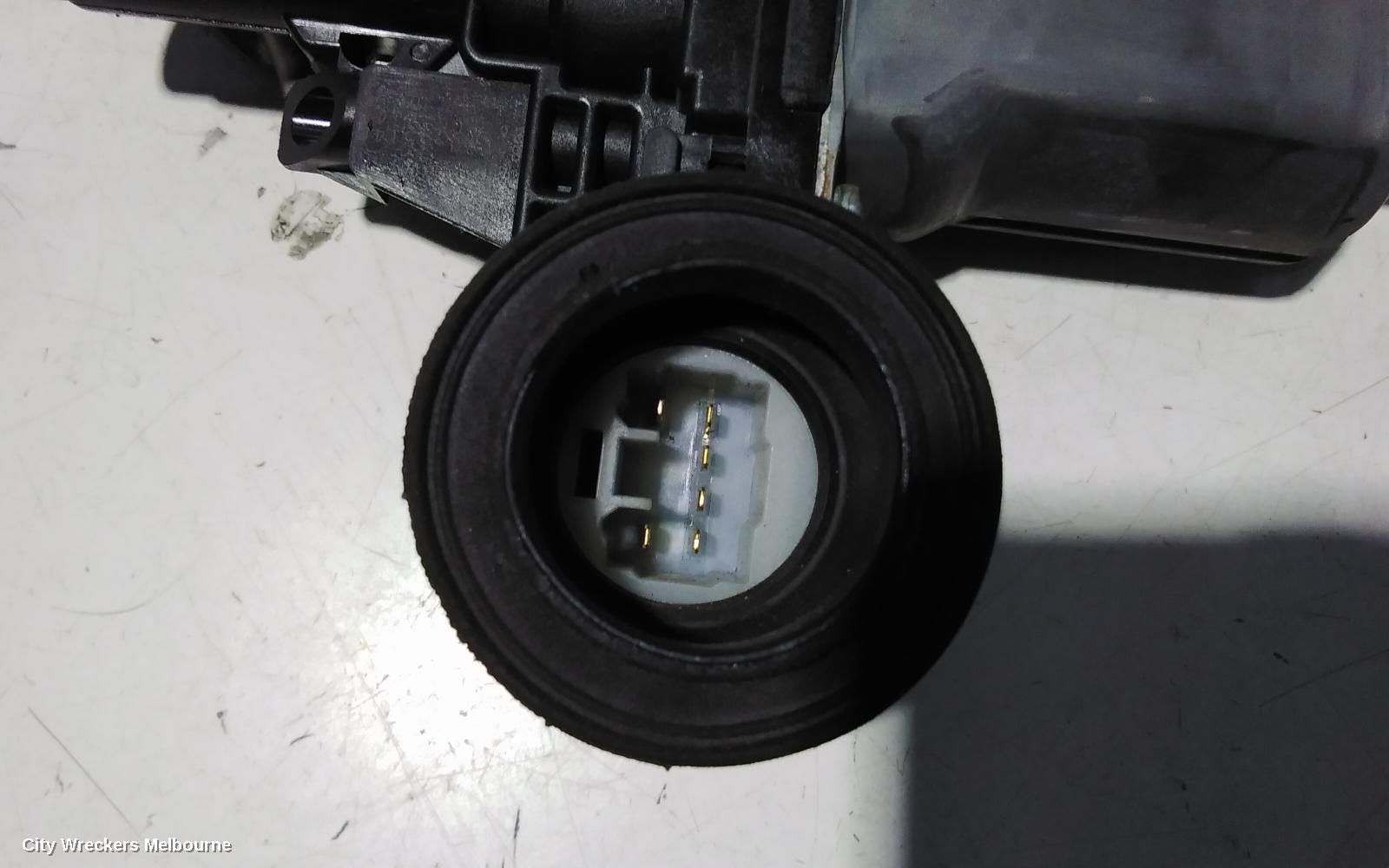 TOYOTA HIACE LEFT FRONT WINDOW REG/MOTOR, DOOR REG AND MOTOR ASSY, TRH/KDH, 03/2005 - 04/2019