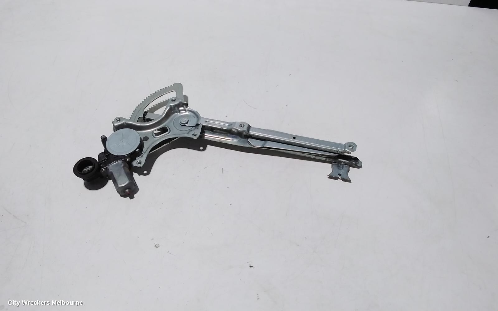 TOYOTA HIACE LEFT FRONT WINDOW REG/MOTOR, DOOR REG AND MOTOR ASSY, TRH/KDH, 03/2005 - 04/2019
