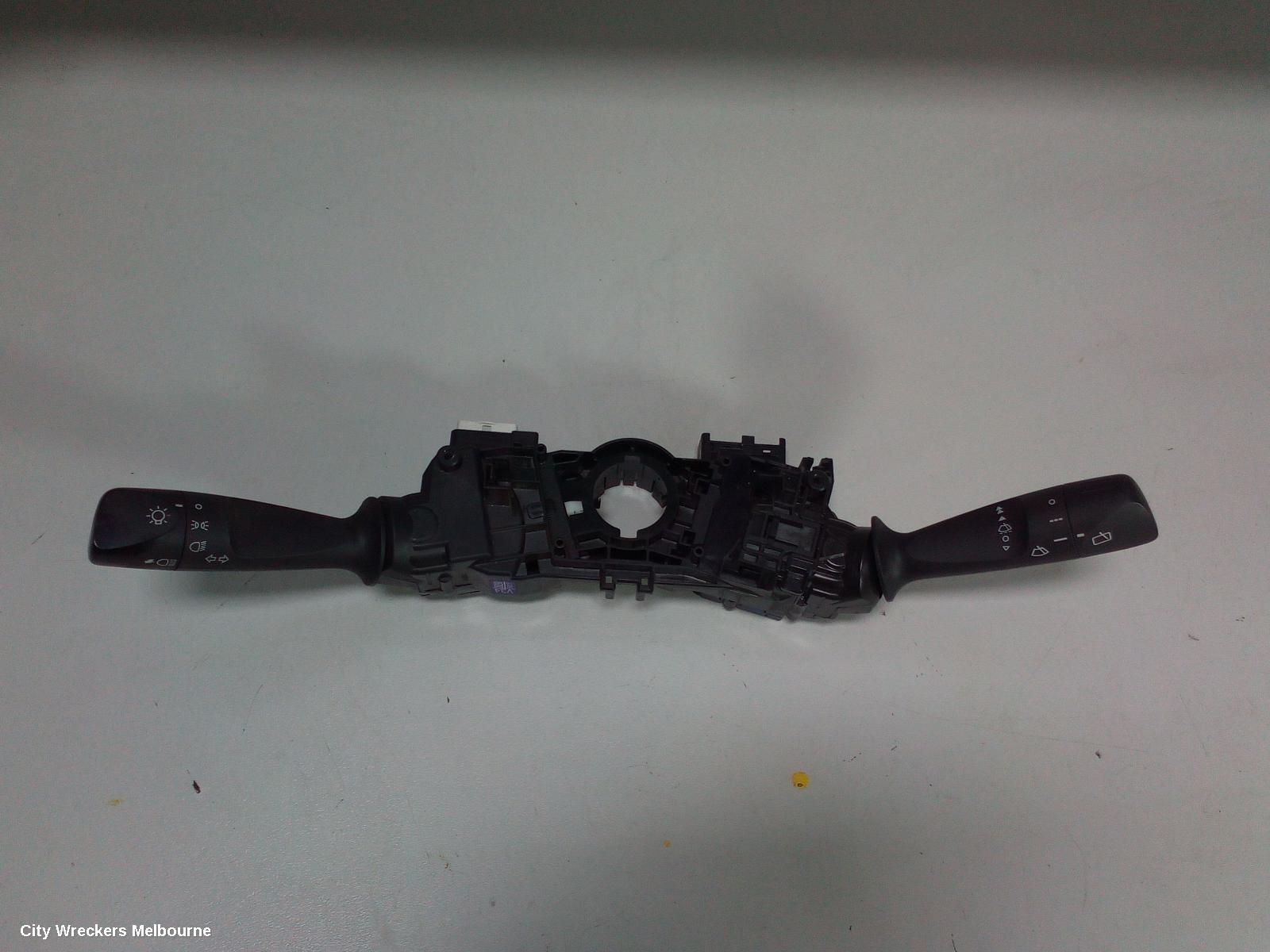TOYOTA HIACE COMBINATION SWITCH, FLASHER SWITCH, TRH/KDH, 03/2014 - 04/2019