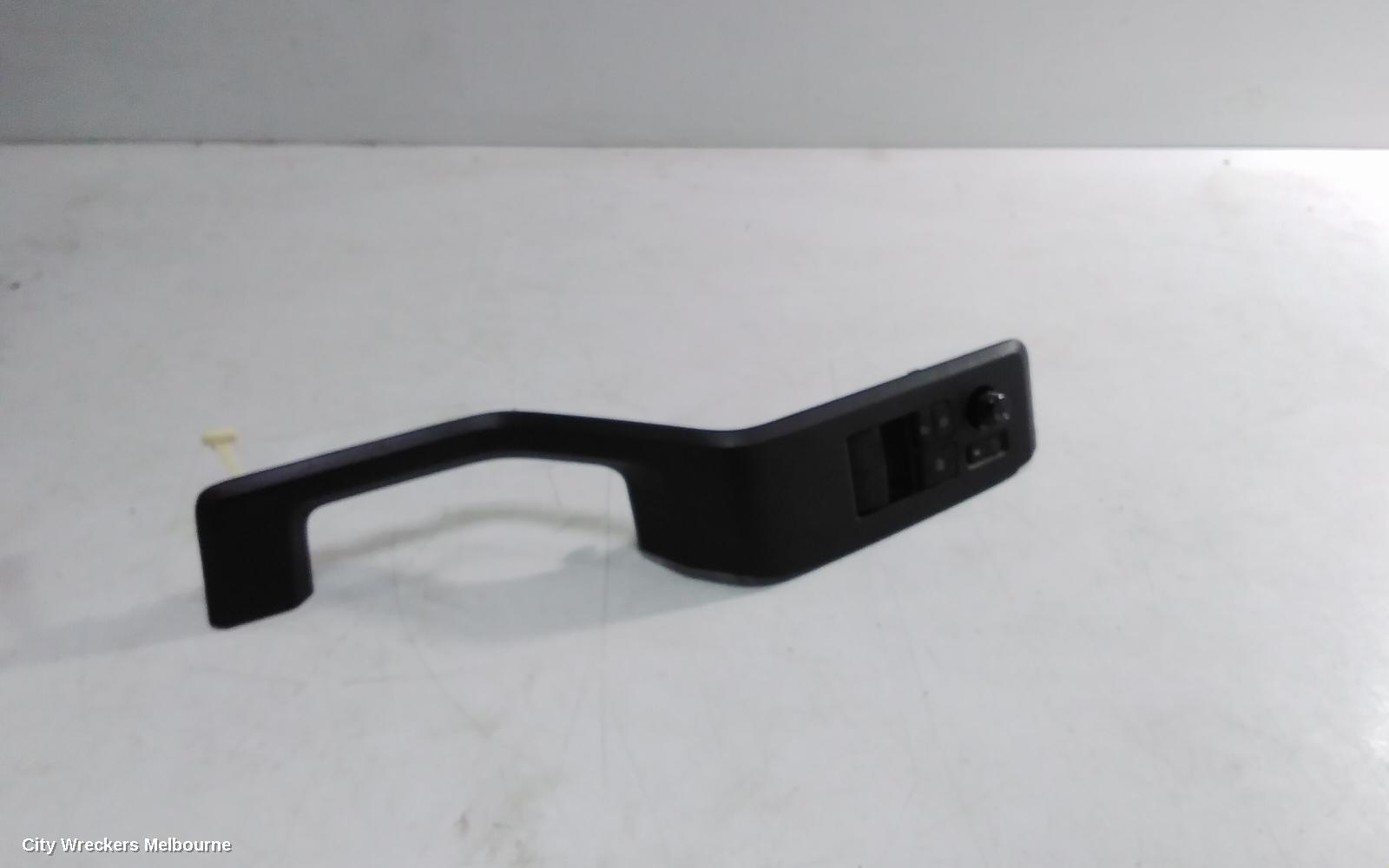 TOYOTA HIACE PWR DR WIND SWITCH, RH FRONT (MASTER SWITCH), 300 SERIES, 04/2019 ONWARDS