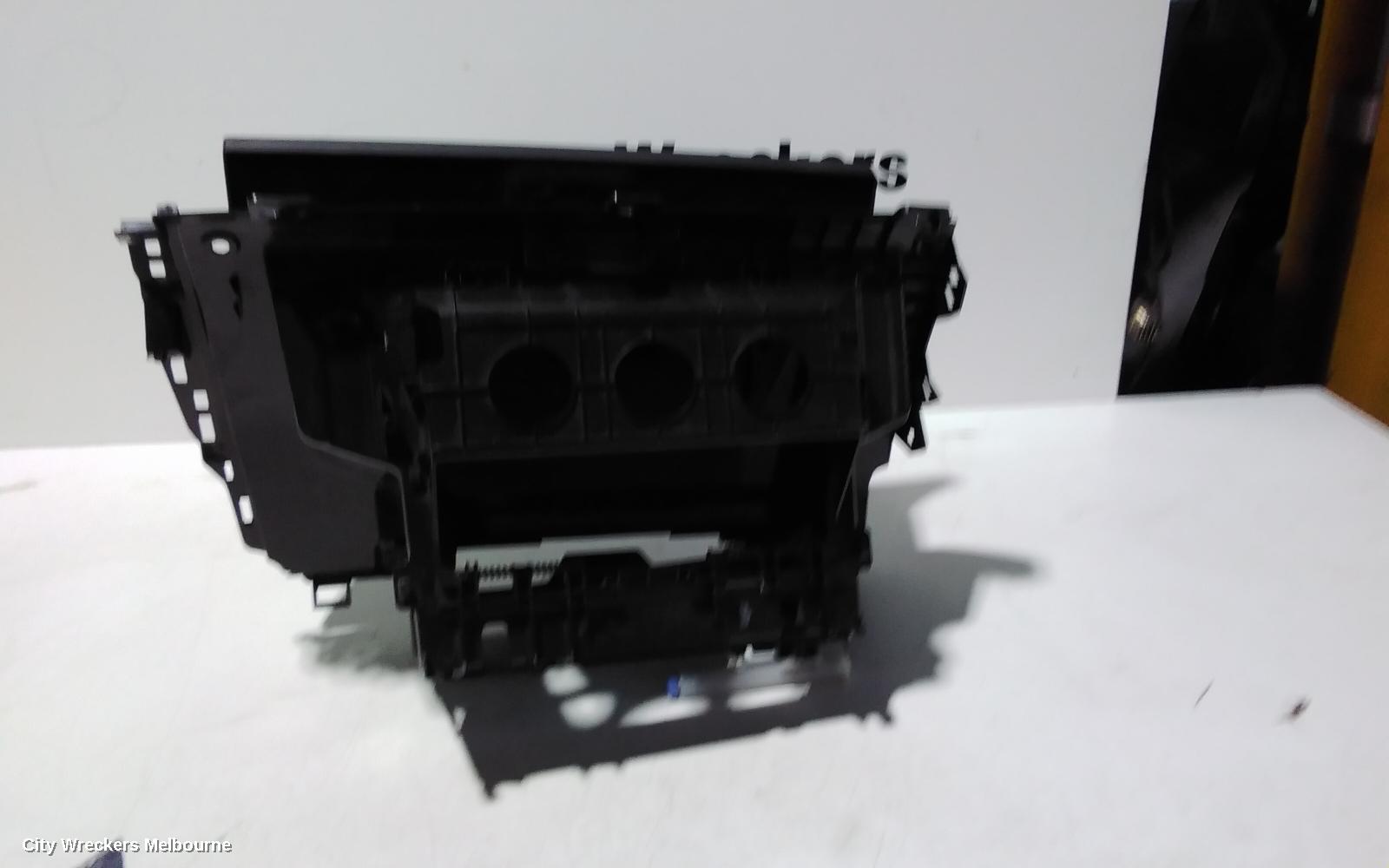 LAND ROVER RANGEROVER EVOQUE GLOVE BOX, L538, 11/2011 - 01/2019