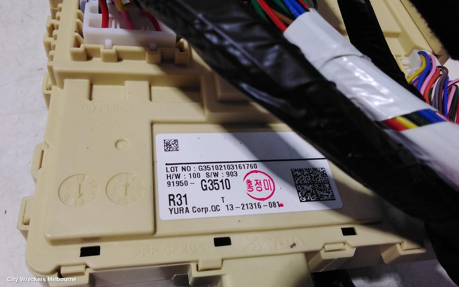 HYUNDAI I30 FUSE BOX, UNDER DASH, PD, 03/2017 ONWARDS