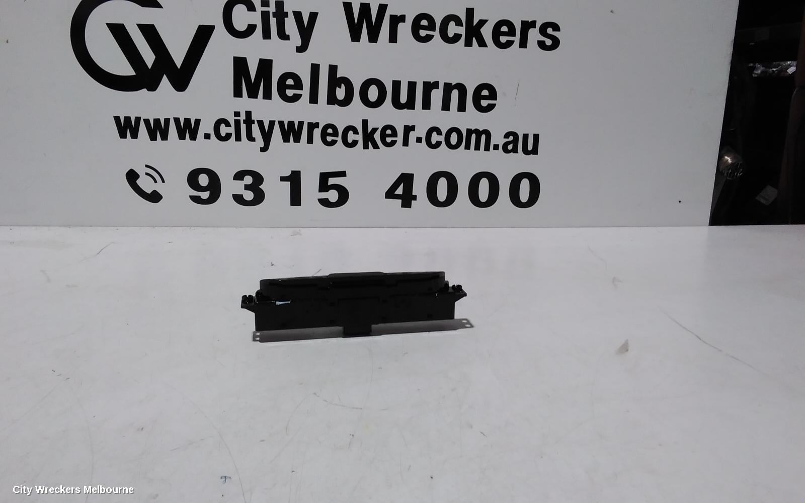 HYUNDAI I30, PD, HATCH, 03/2017 ONWARDS, LOCK SWITCH IN THE CENTER: 100582
