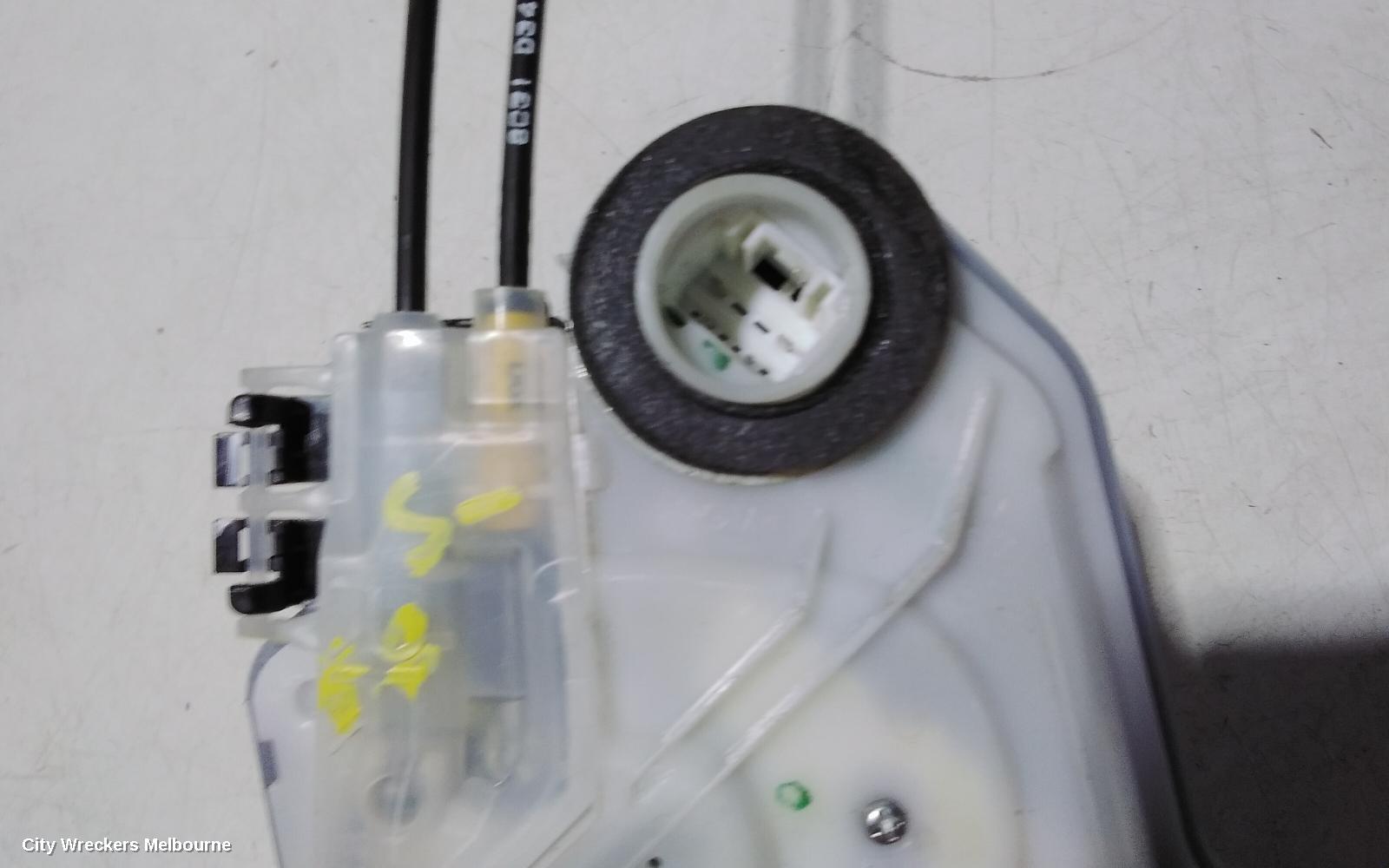 TOYOTA KLUGER DOOR/BOOT/GATE LOCK, RIGHT REAR DOOR LOCK, GSU50/GSU55, 03/2014 - 02/2021