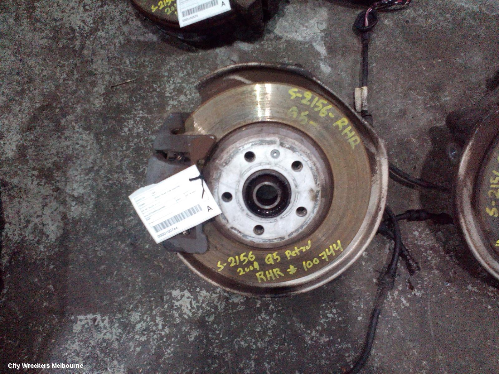 AUDI Q5 RIGHT REAR HUB ASSEMBLY, Q5, 8R, 03/2009 - 01/2017