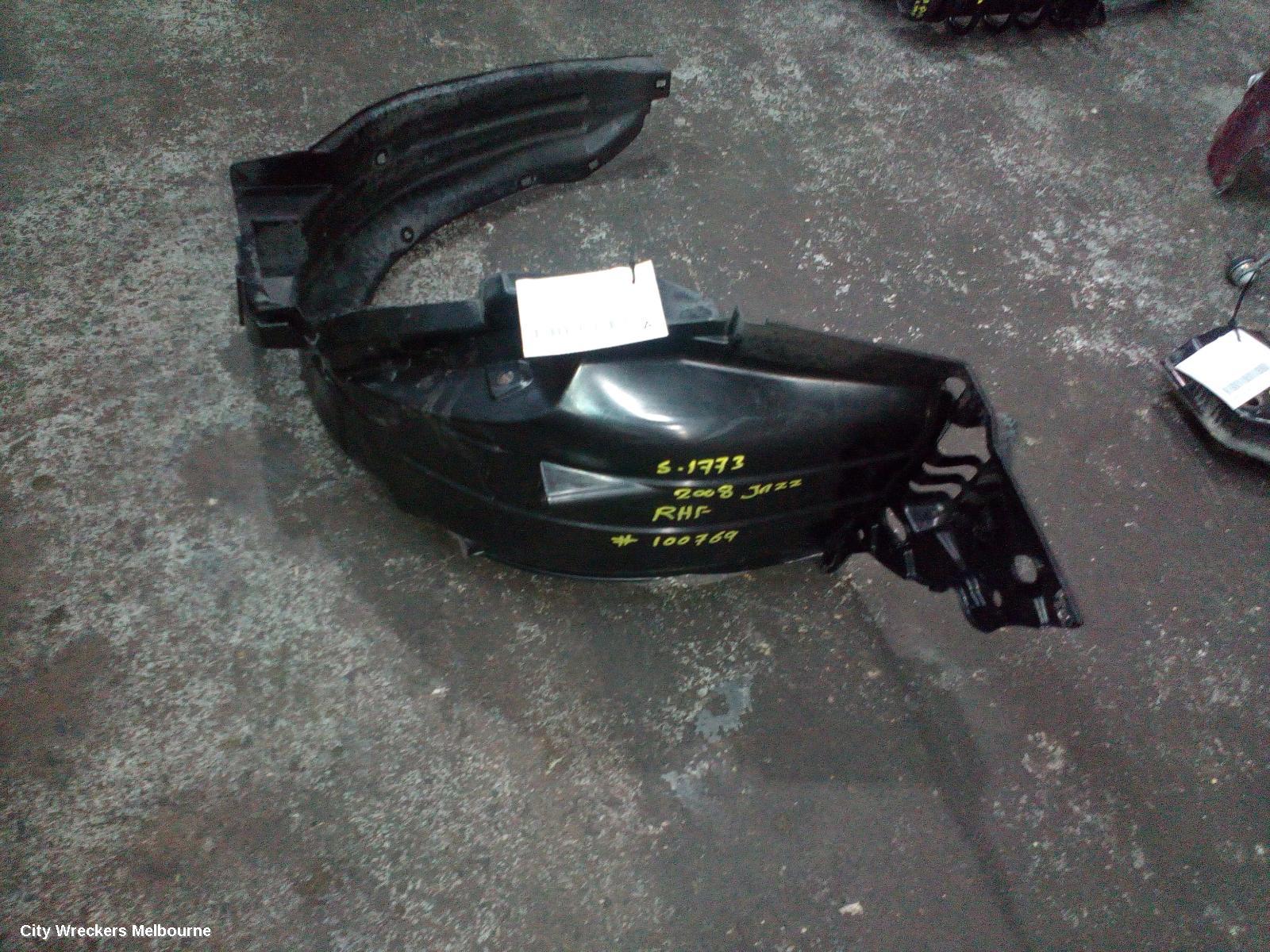 HONDA JAZZ RIGHT GUARD LINER, GD, GLI/VTI, 10/2004 - 09/2008