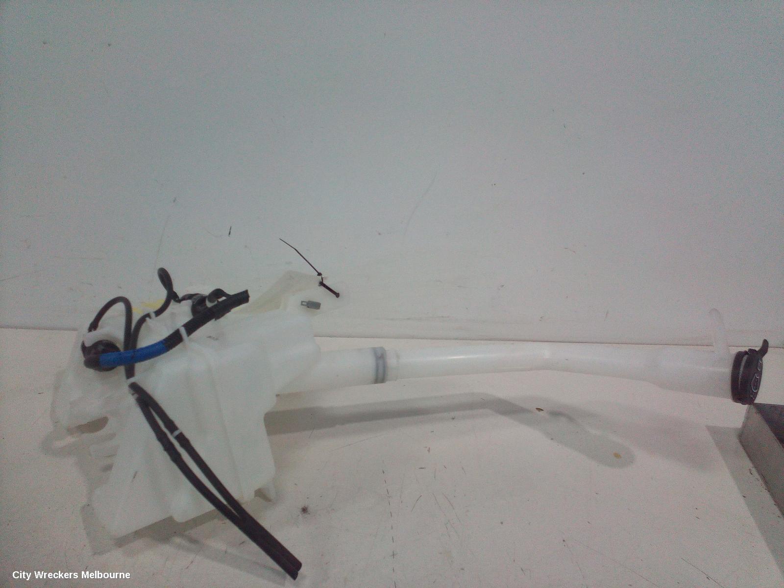 HOLDEN CAPTIVA WASHER BOTTLE, CG, 01/2011 - 06/2018