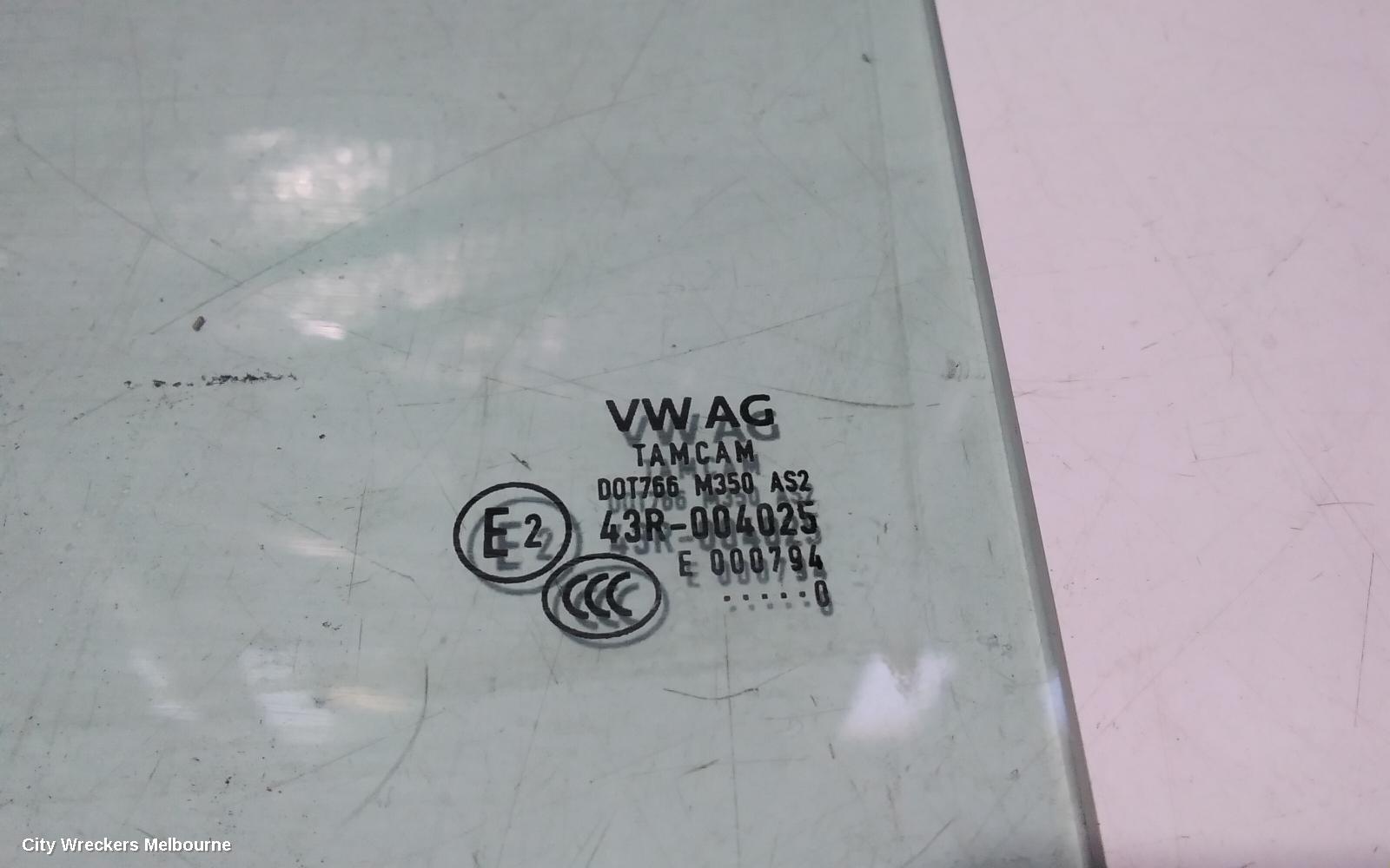 VOLKSWAGEN CRAFTER LEFT FRONT 1/4 DOOR GLASS, SY1, 08/2017 ONWARDS