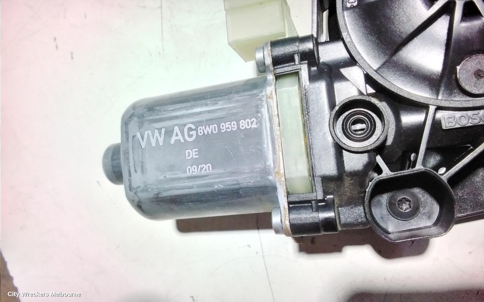VOLKSWAGEN CRAFTER LEFT FRONT WINDOW REG/MOTOR, SY1, 08/2017 ONWARDS