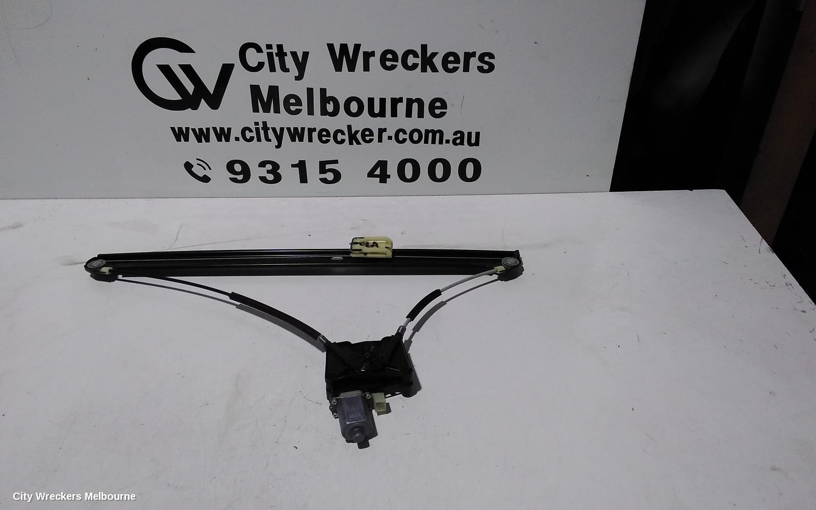 VOLKSWAGEN CRAFTER LEFT FRONT WINDOW REG/MOTOR, SY1, 08/2017 ONWARDS