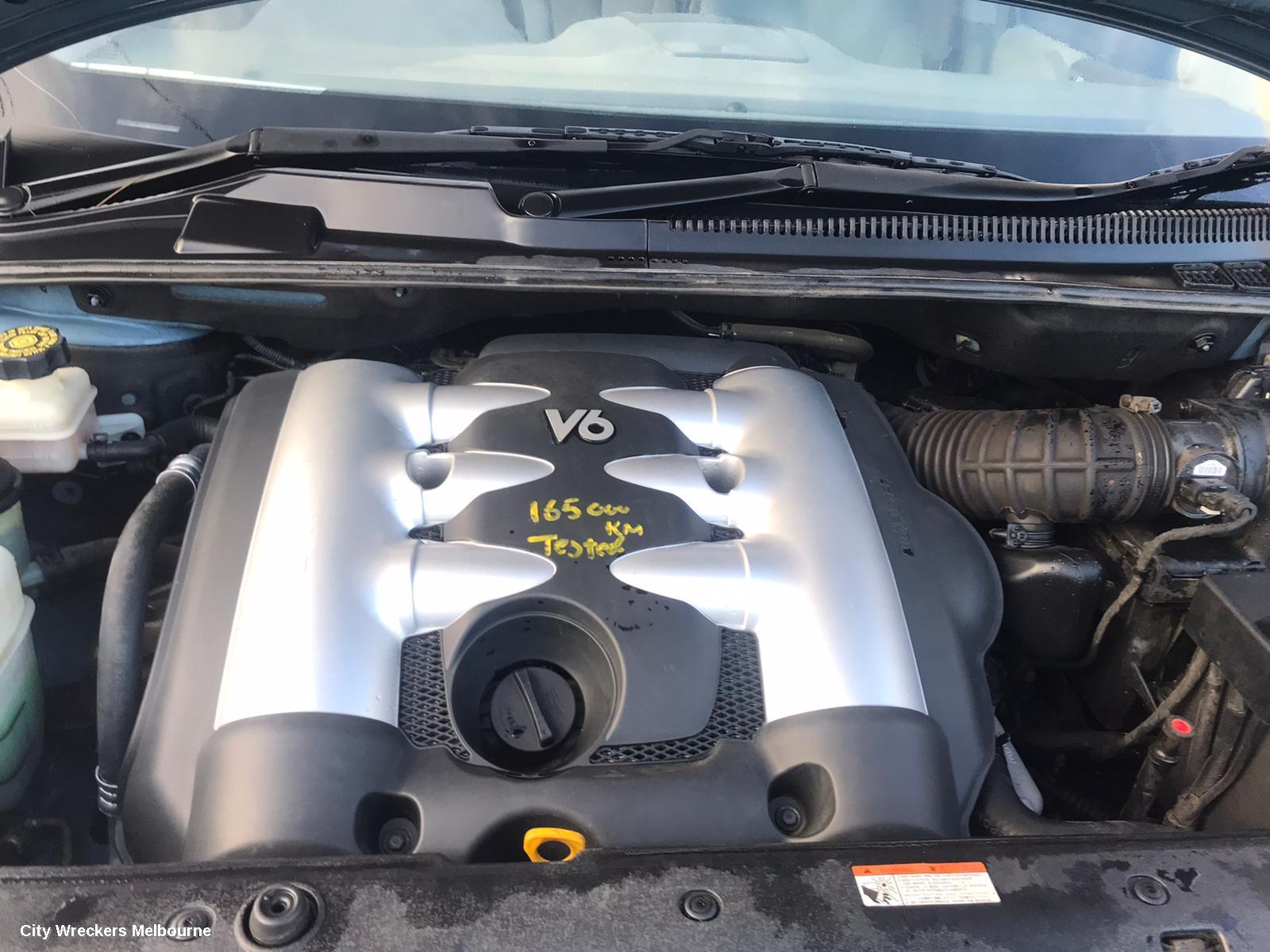 KIA CARNIVAL/GRAND CARNIVAL BONNET, VQ, STRUT TYPE, 01/2006 - 12/2014