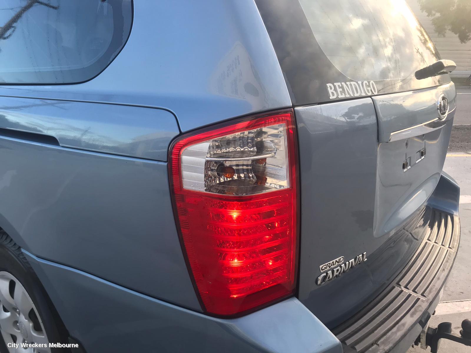 KIA CARNIVAL/GRAND CARNIVAL BONNET, VQ, STRUT TYPE, 01/2006 - 12/2014