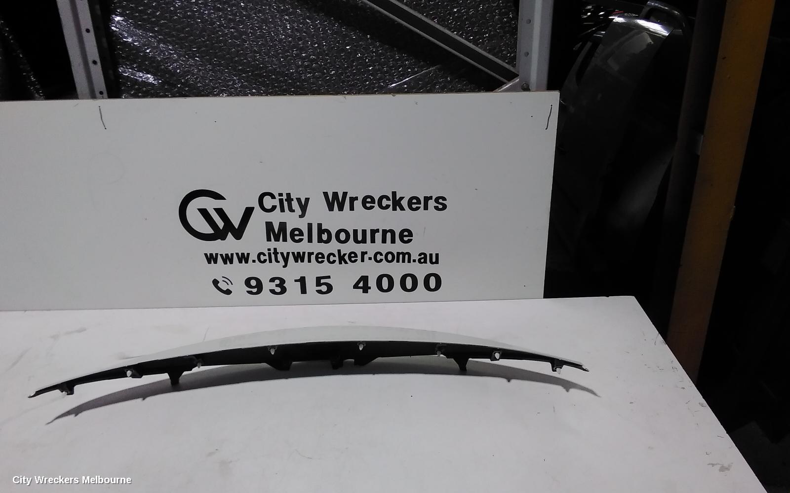 TOYOTA COROLLA REAR GARNISH, TAILGATE GARNISH (CENTRE), ZRE182R, HATCH, 04/2015 - 06/2018