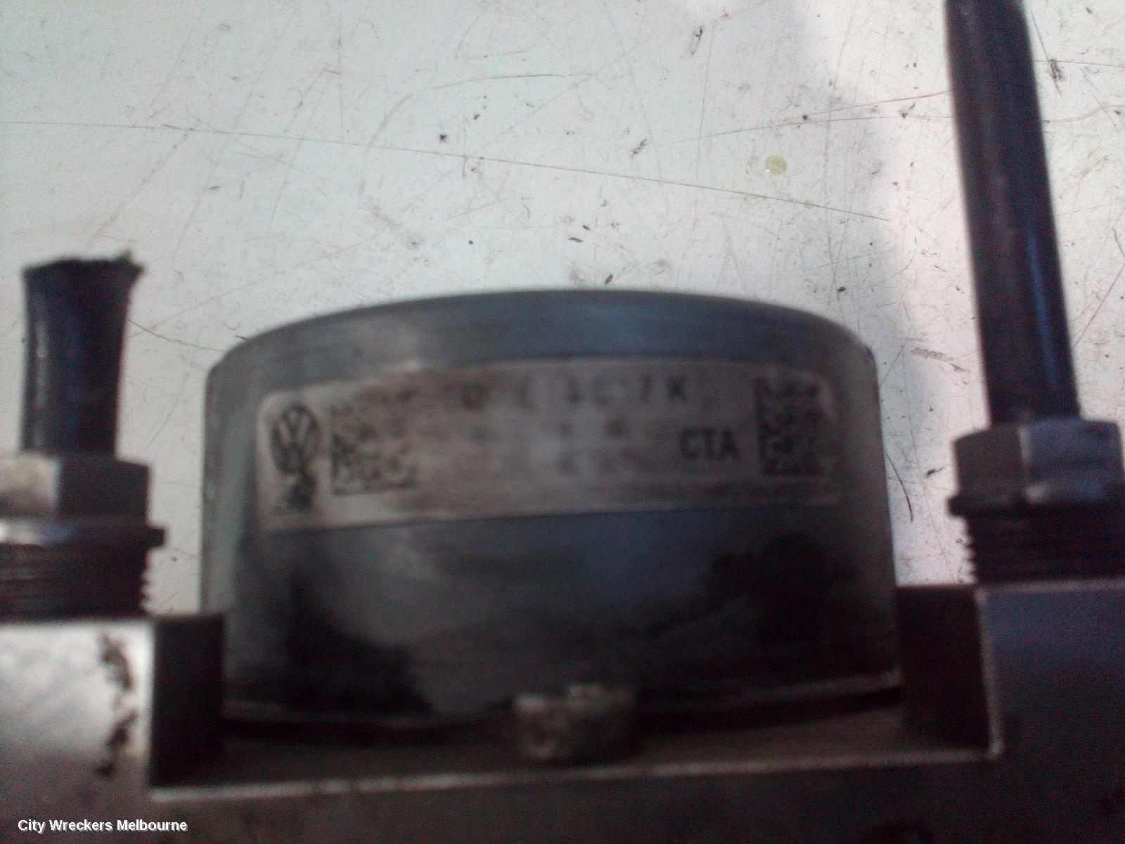 VOLKSWAGEN GOLF ABS PUMP/MODULATOR, GEN 7, ON MOTOR P/N 5Q0907379AA, 01/2013 - 08/2020