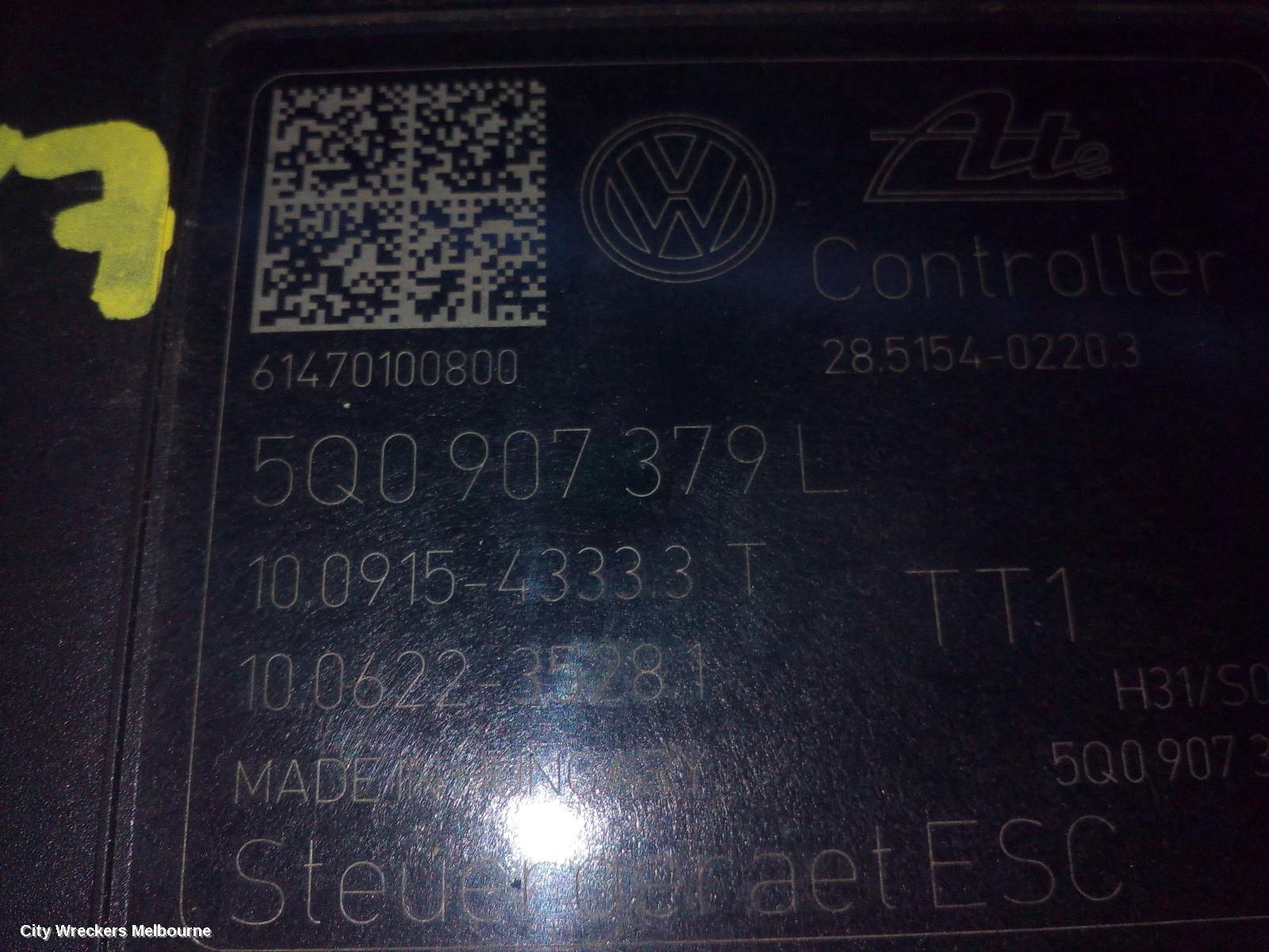 VOLKSWAGEN GOLF ABS PUMP/MODULATOR, GEN 7, ON MOTOR P/N 5Q0907379AA, 01/2013 - 08/2020