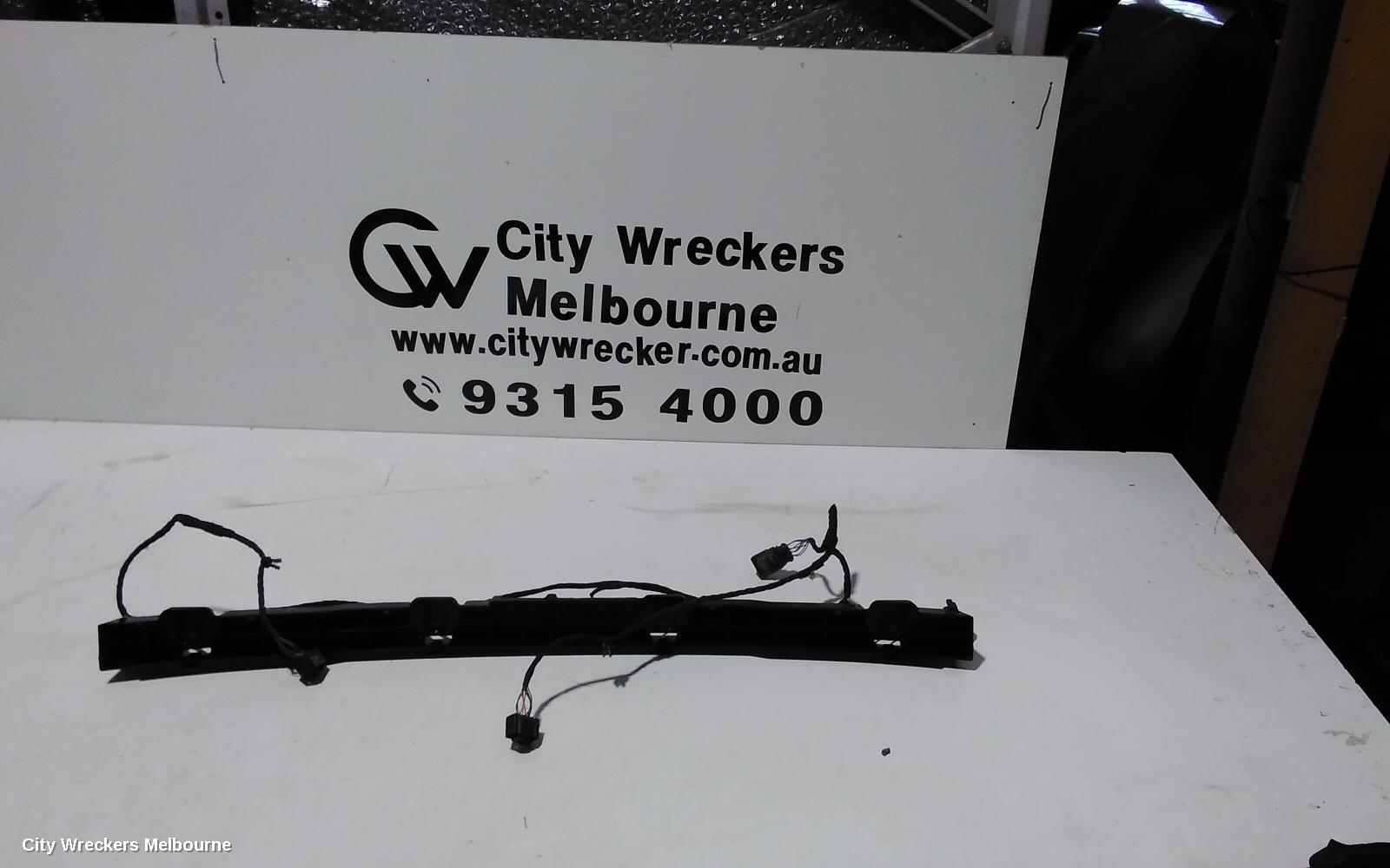 VOLKSWAGEN PASSAT, B8/MK7, 06/2015 - 05/2023, CENTRE BAR BRAKET: 101018