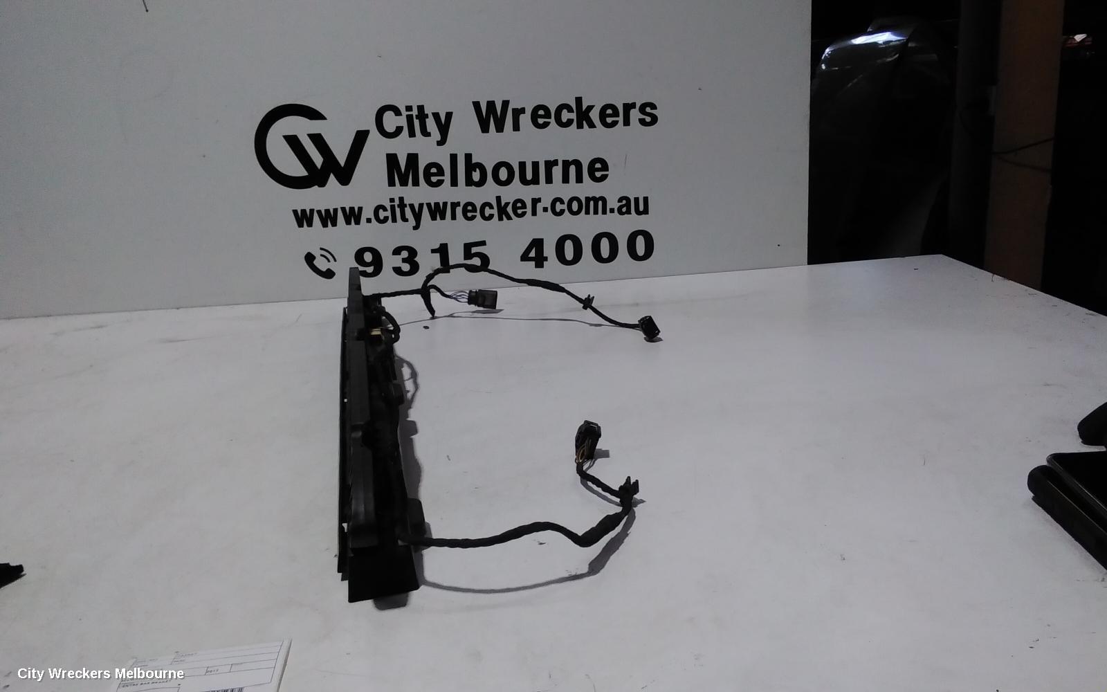 VOLKSWAGEN PASSAT, B8/MK7, 06/2015 - 05/2023, CENTRE BAR BRAKET: 101018