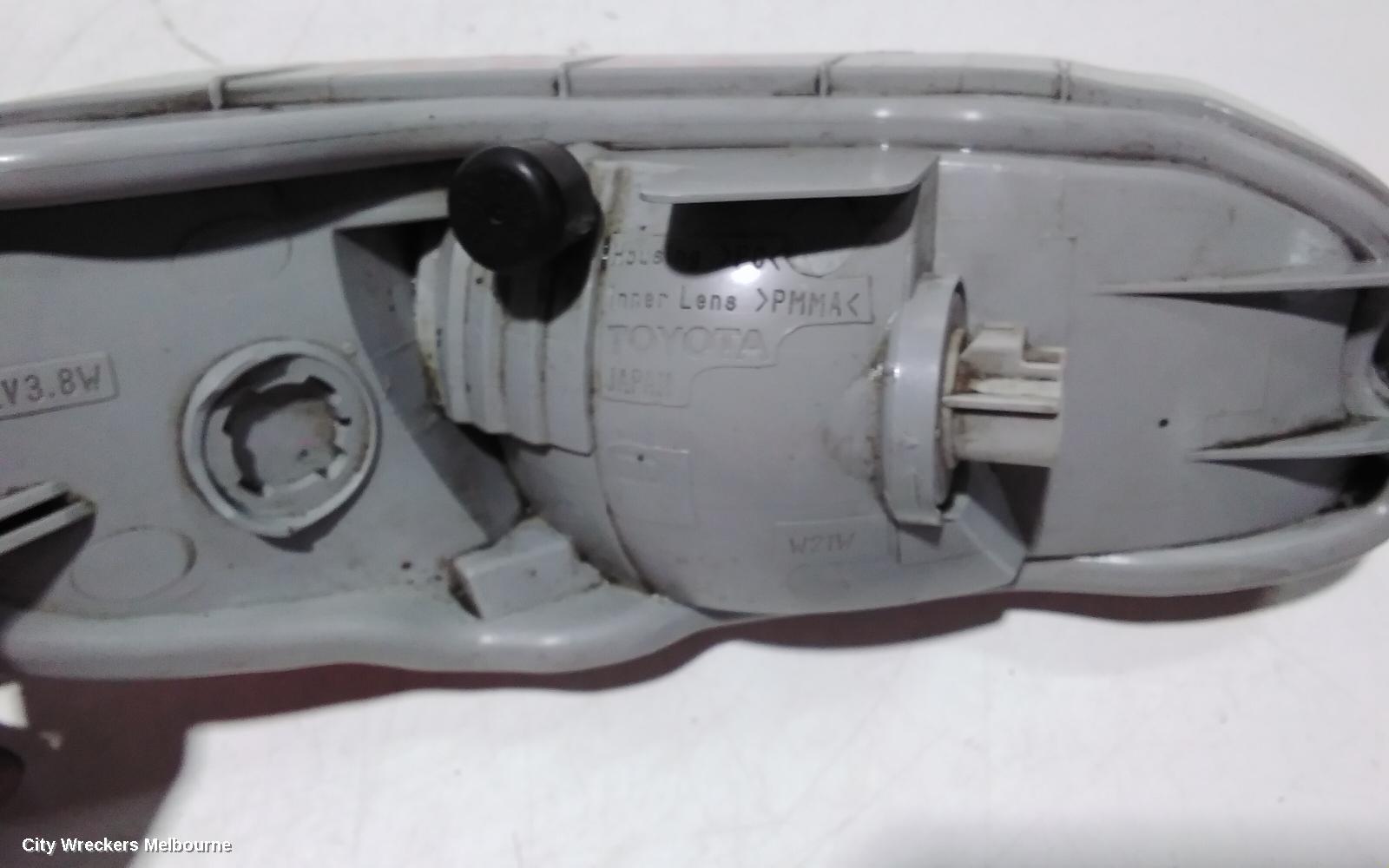 LEXUS RX SERIES RIGHT TAILLIGHT, RX330/RX350/RX400H, MCU3/GSU3/MHU3#, IN BUMPER, 04/2003 - 11/2008