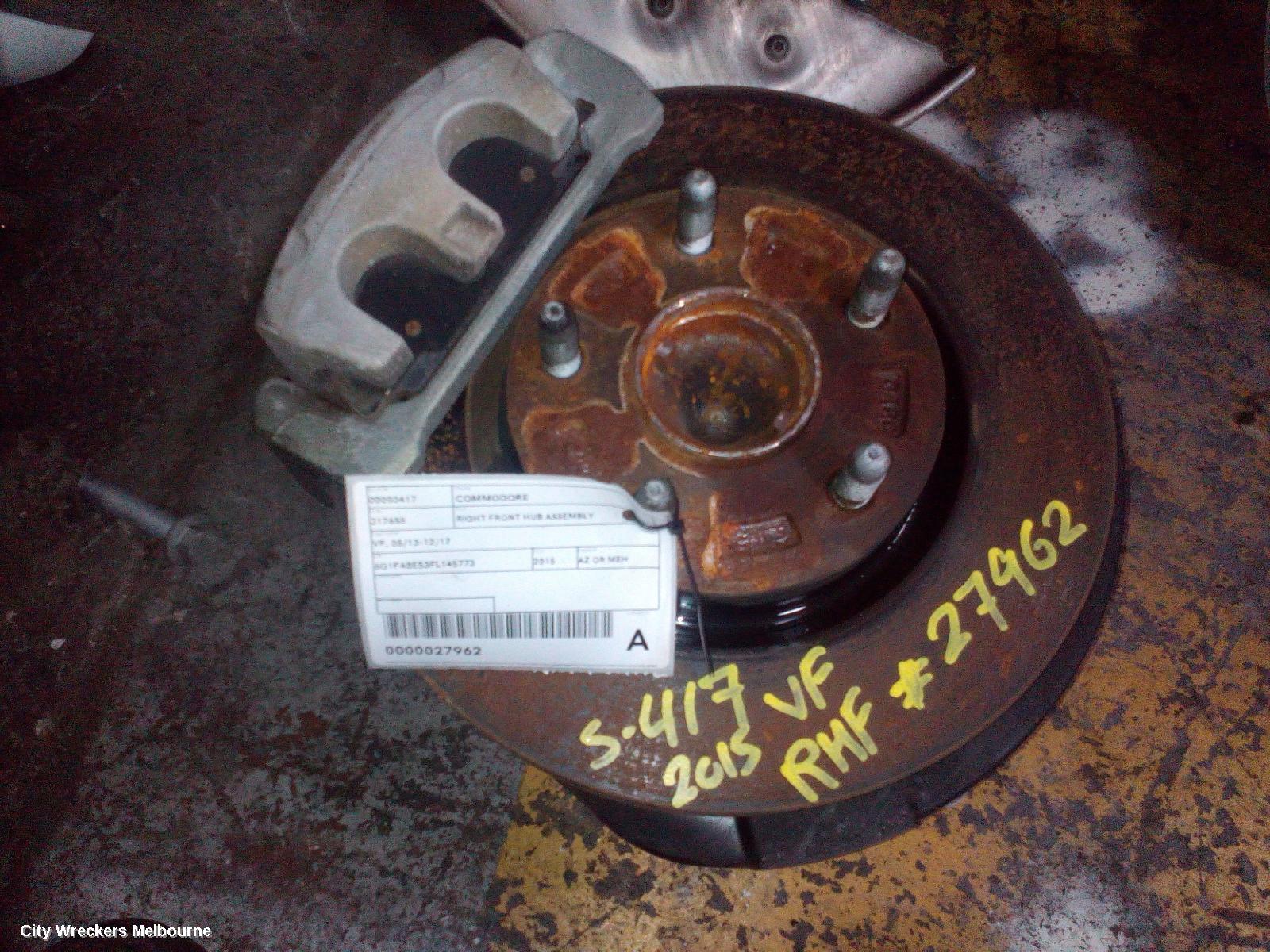 HOLDEN COMMODORE RIGHT FRONT HUB ASSEMBLY, VF, 05/2013 - 12/2017