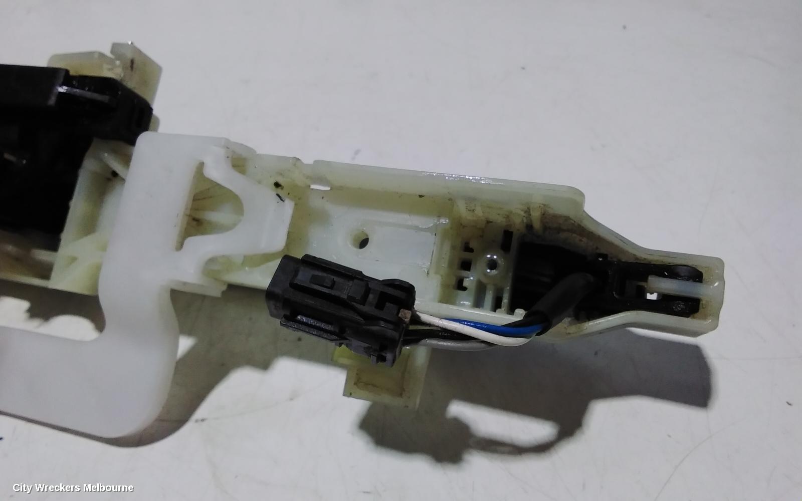 HYUNDAI IX35 DOOR HANDLE, OUTER, RH FRONT, CHROME, W/ SENSOR TYPE, LM SERIES, 11/2009 - 01/2016