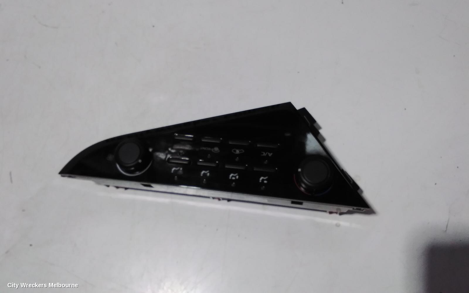 TOYOTA CAMRY HEATER/AC CONTROLS, CLIMATE CONTROL TYPE, XV70, 09/2017 ONWARDS