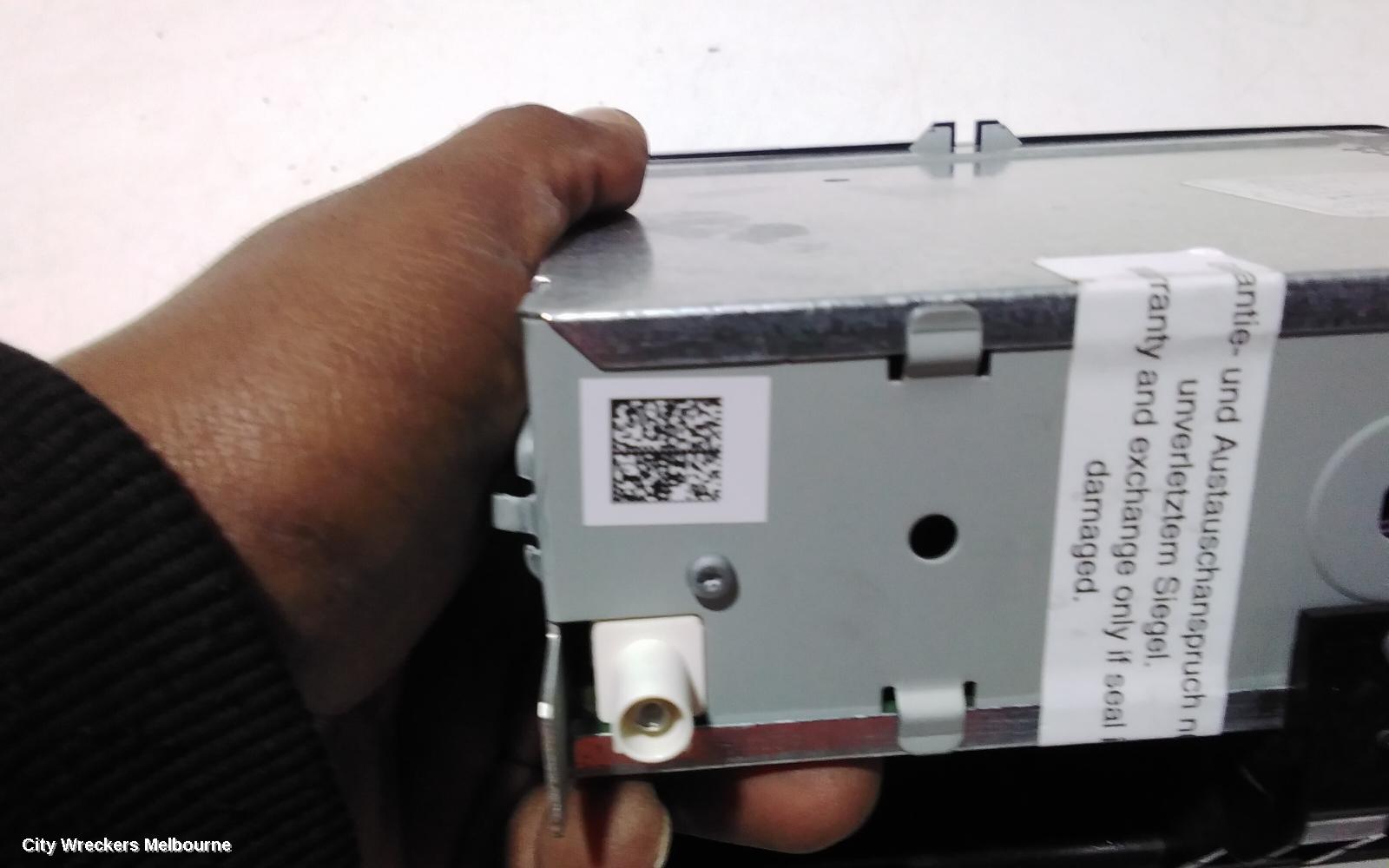 VOLKSWAGEN TRANSPORTER RADIO/CD/DVD/SAT/TV, HEAD UNIT (RCD210), SINGLE DIN TYPE, 03/2010 - 06/2015