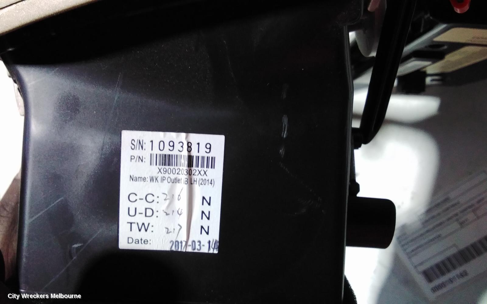 JEEP GRANDCHEROKEE HEATER/AC CONTROLS, HEATING/COOLING/STEREO CENTRE CONTROL UNIT***USE STEREO/HEAD UNIT*** 04/2013 - 02/2022