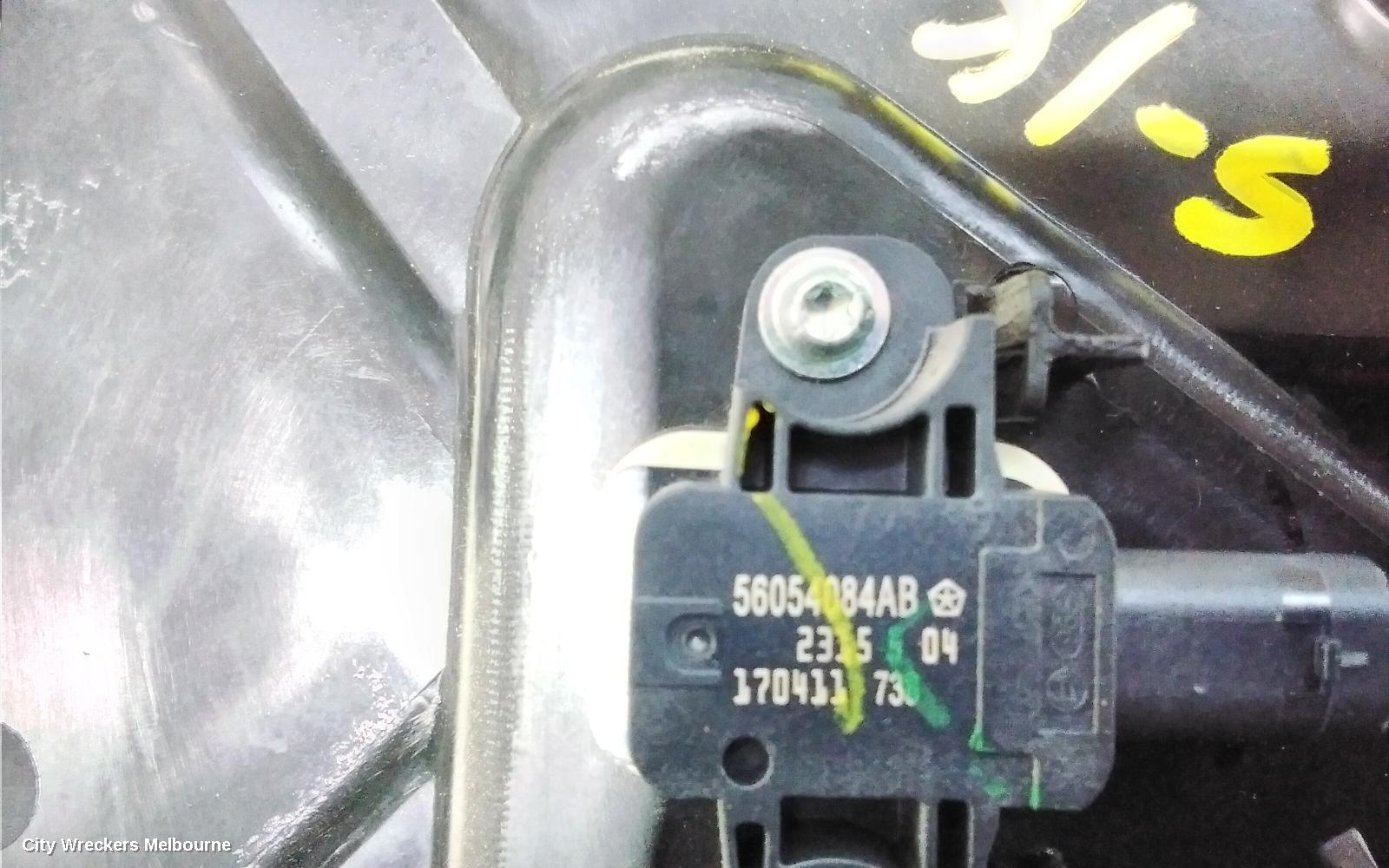 JEEP GRANDCHEROKEE RIGHT FRONT WINDOW REG/MOTOR, WK, 10/2010 - 02/2022