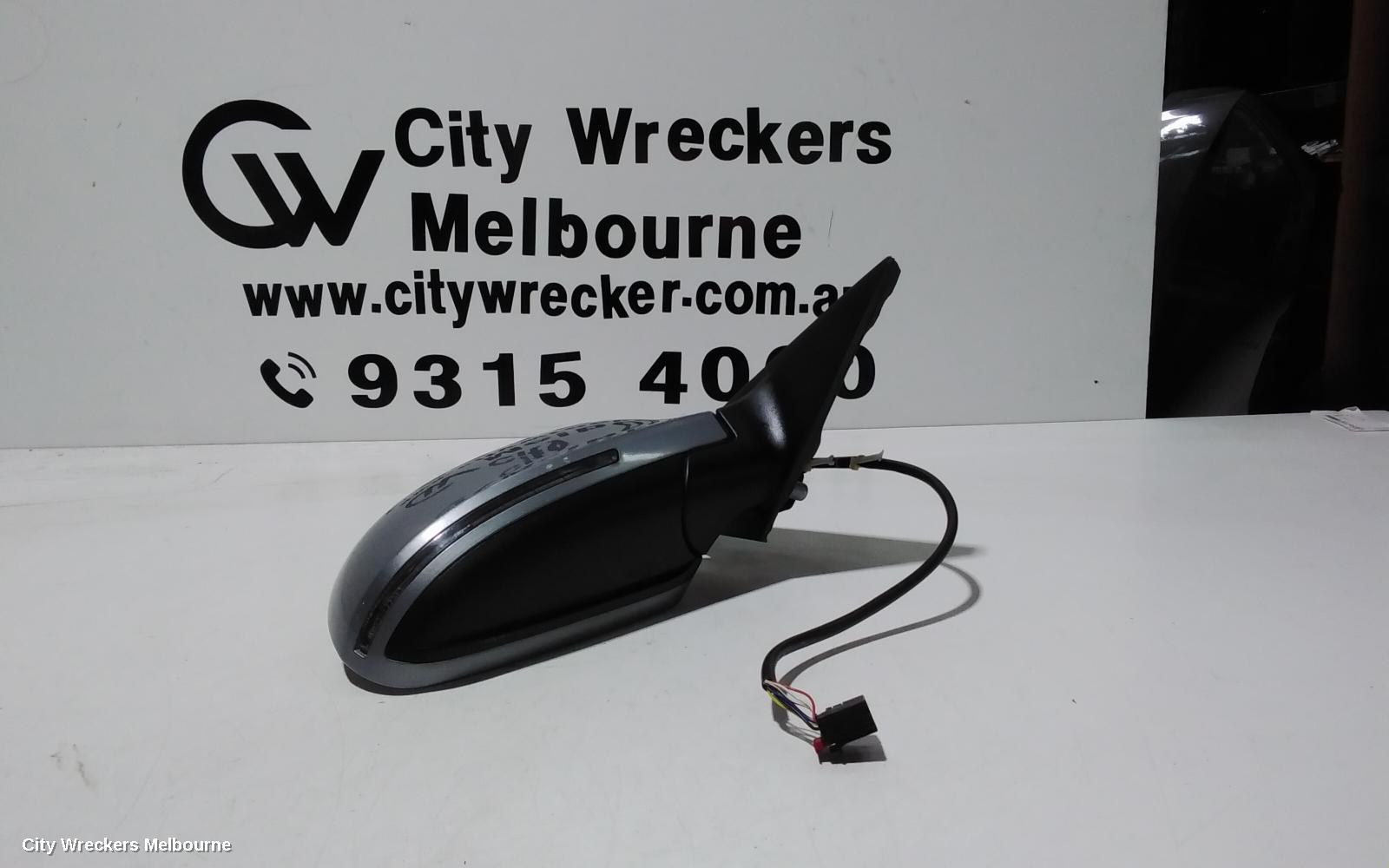 AUDI A4 RIGHT DOOR MIRROR, B8 8K, A4, MANUAL FOLD, NO LANE CHANGE ASSIST TYPE, 1 PLUG (6 WIRE), 02/2008 - 05/2009