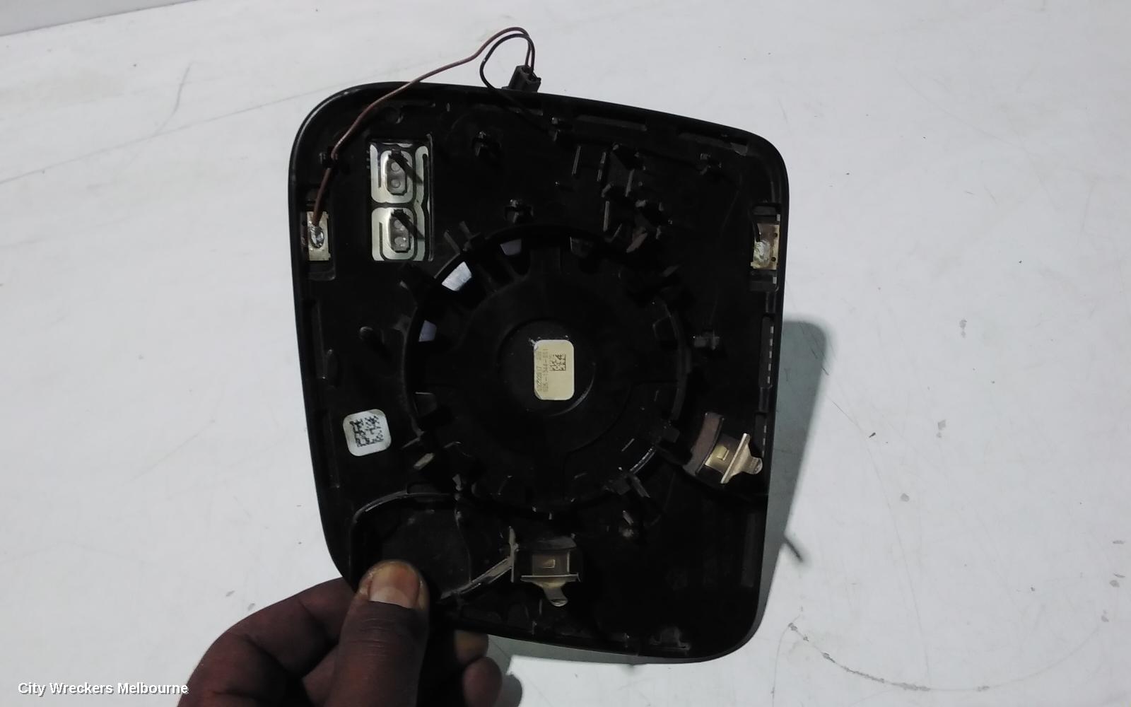 JEEP GRANDCHEROKEE RIGHT DOOR MIRROR, NON MEMORY, NON AUTO DIM, NON BLIND SPOT, NON PUDDLE, COLOUR CODED, WK, 01/2017 - 02/2022