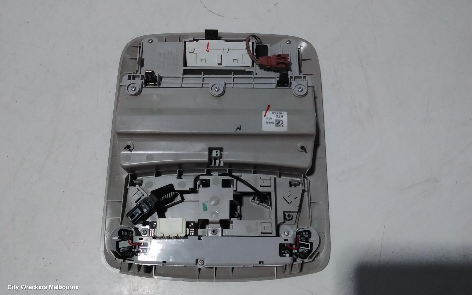 RENAULT KALEOS COURTESY LIGHT, XZG, 05/2016 ONWARDS