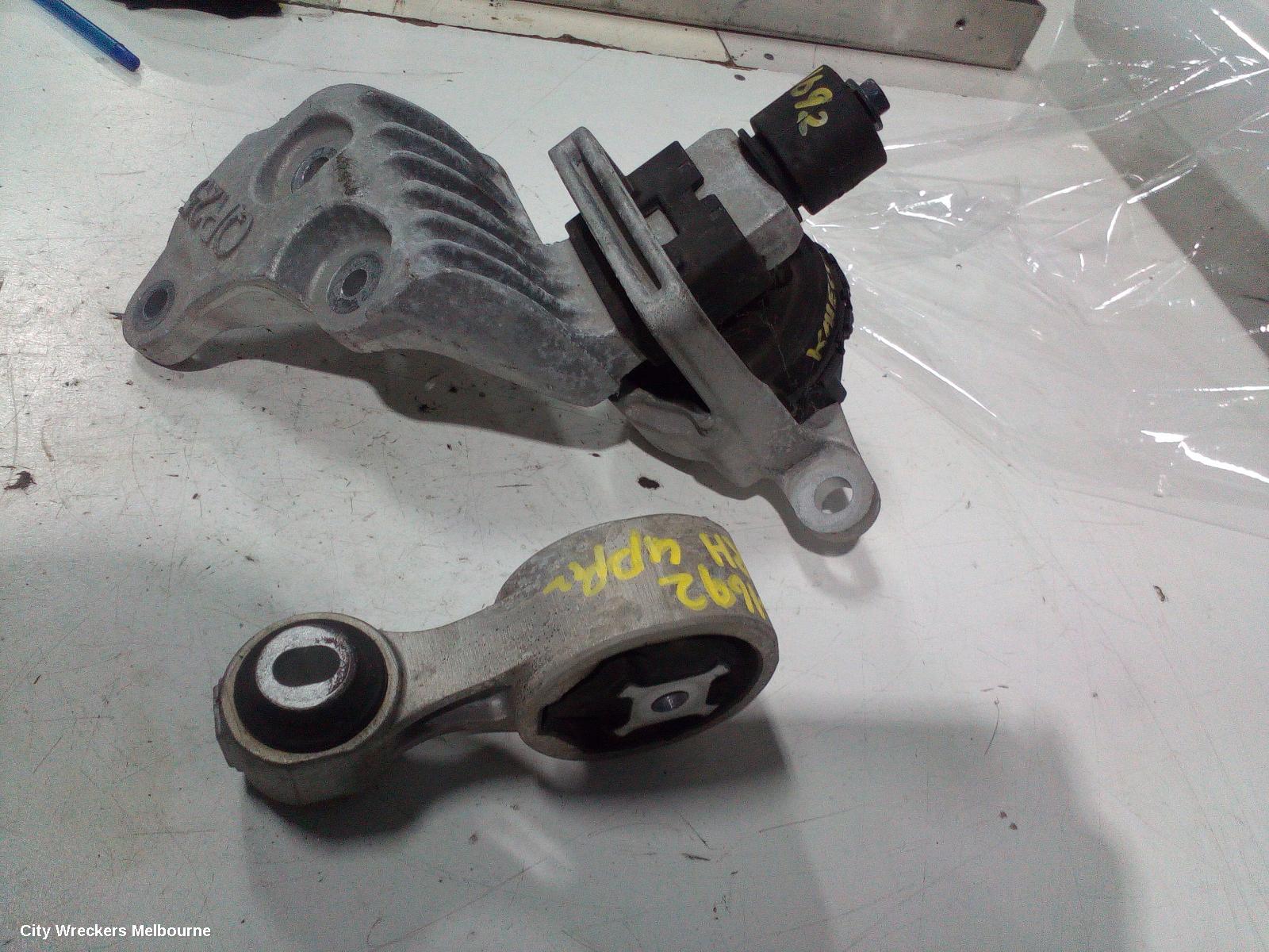 RENAULT KALEOS MOUNT, XZG, 05/2016 ONWARDS