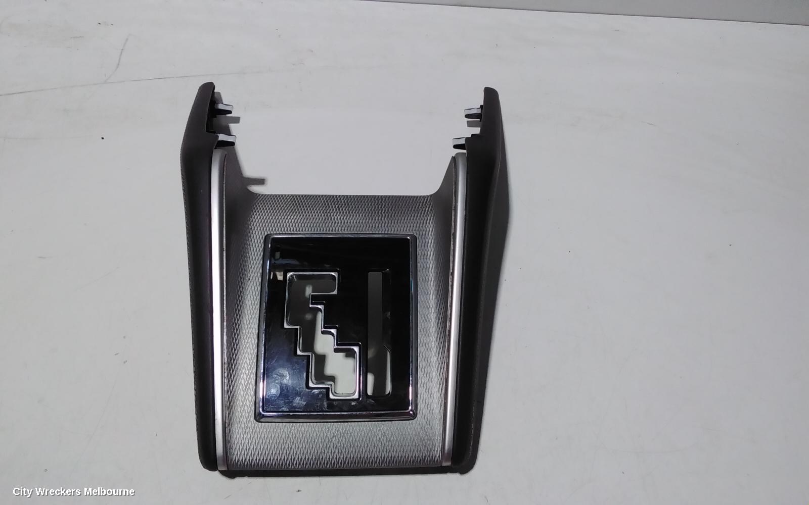 MITSUBISHI TRITON GEAR STICK/SHIFTER, GEAR SHIFTER, AUTO T/M, 6 SPEED, MQ, 12/2018 ONWARDS