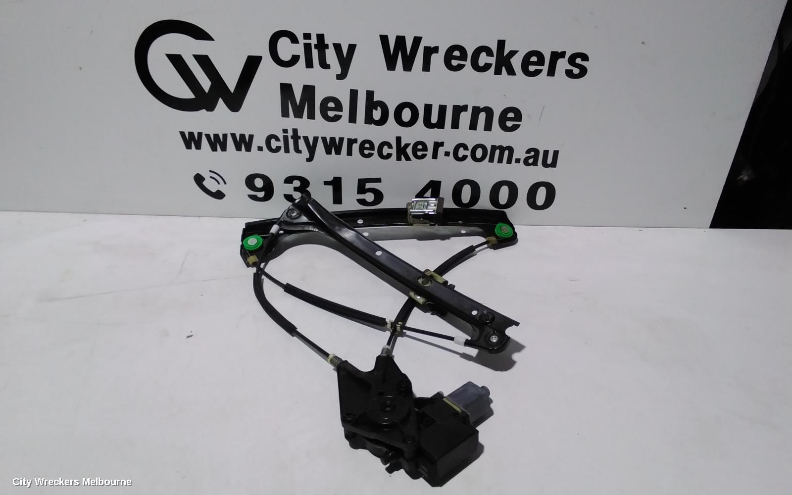 VOLKSWAGEN POLO RIGHT FRONT WINDOW REG/MOTOR, 6R, POWER, 5DR HATCH, 05/2010 - 05/2014