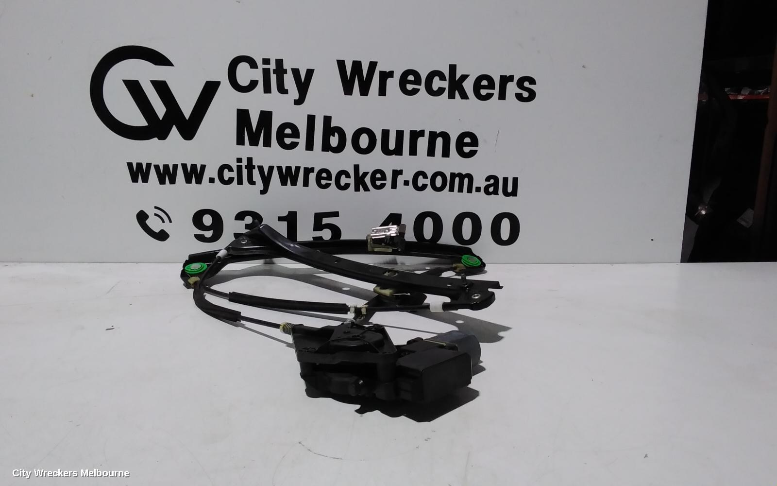 VOLKSWAGEN POLO RIGHT FRONT WINDOW REG/MOTOR, 6R, POWER, 5DR HATCH, 05/2010 - 05/2014
