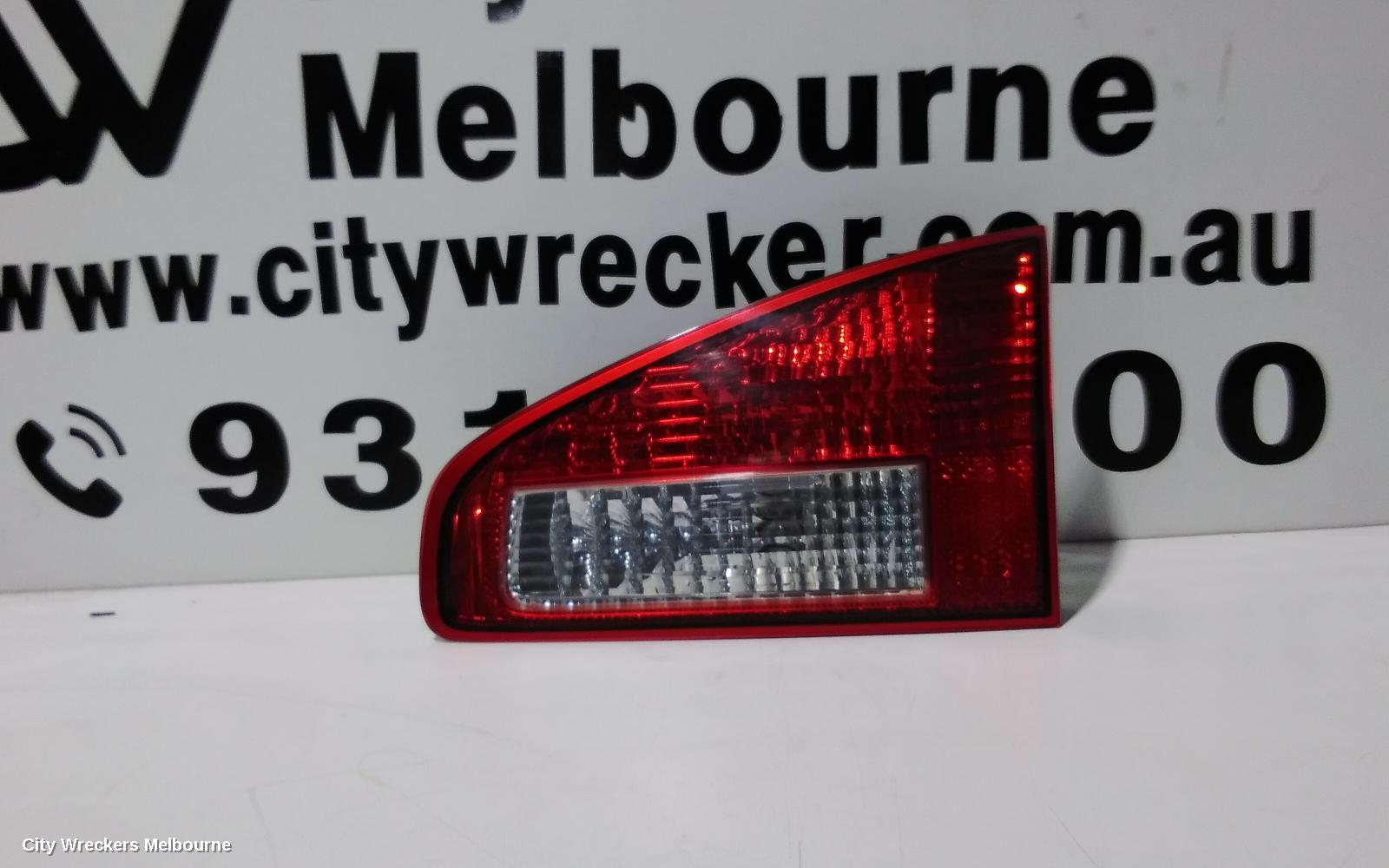 SUBARU TRIBECA REAR GARNISH, TAILGATE LAMP (RH SIDE), B9, 12/2007 - 01/2014